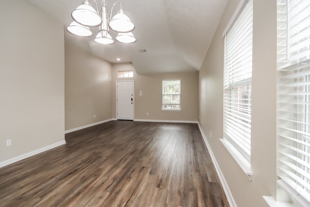 2439 Sandy Fields Lane Property Photo 7