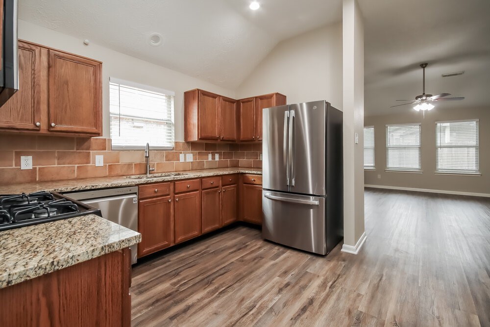 2439 Sandy Fields Lane Property Photo 9