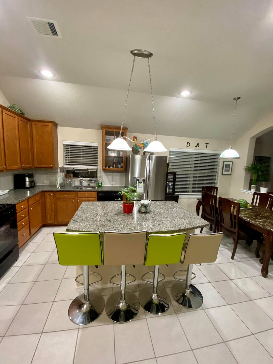 21494 Kings Bend Drive Property Photo 5