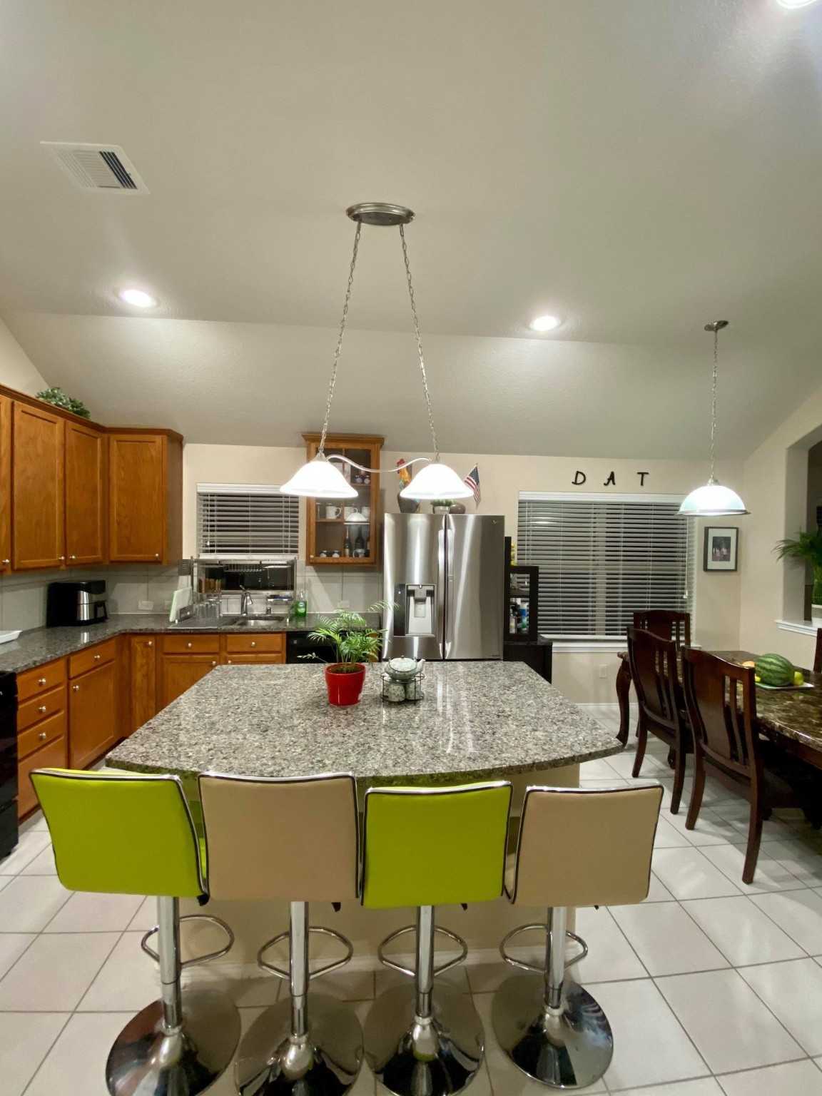 21494 Kings Bend Drive Property Photo 6