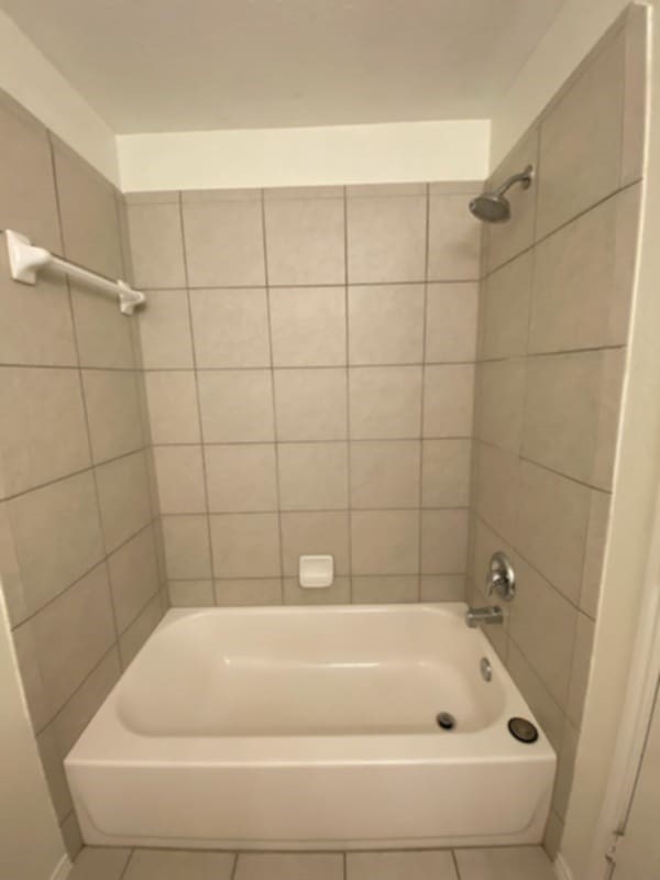 21494 Kings Bend Drive Property Photo 13