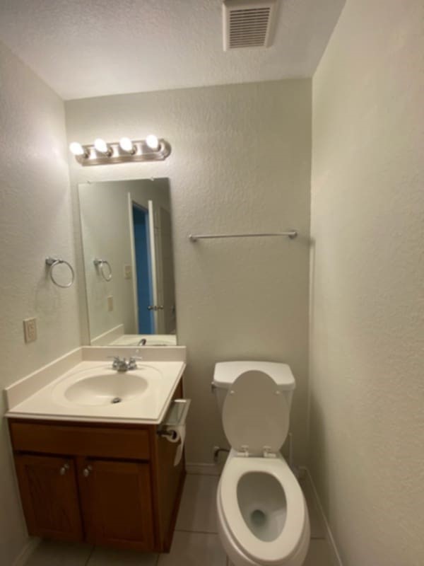 21494 Kings Bend Drive Property Photo 14