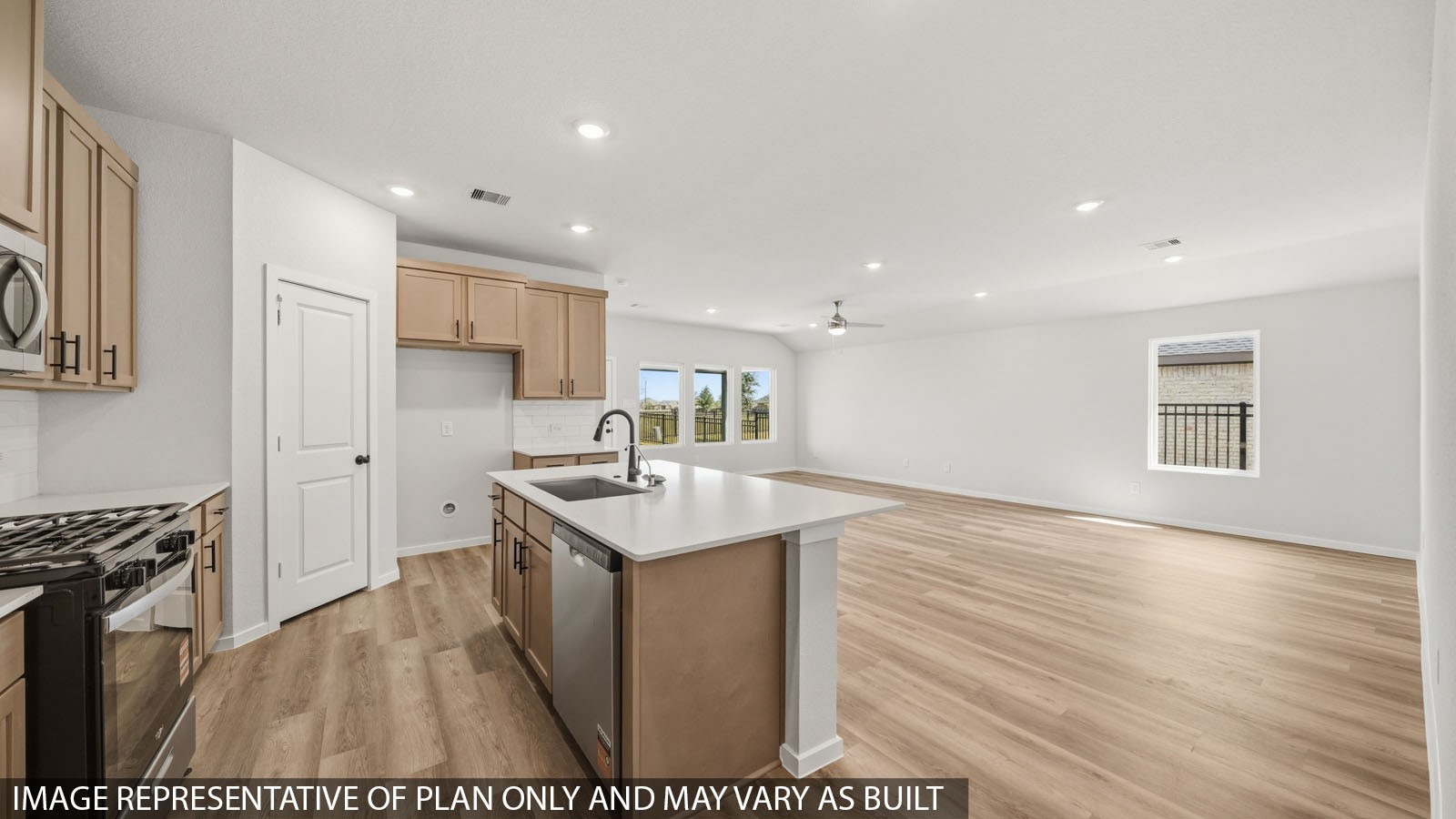 21918 Vernazza Bend Drive Property Photo 4