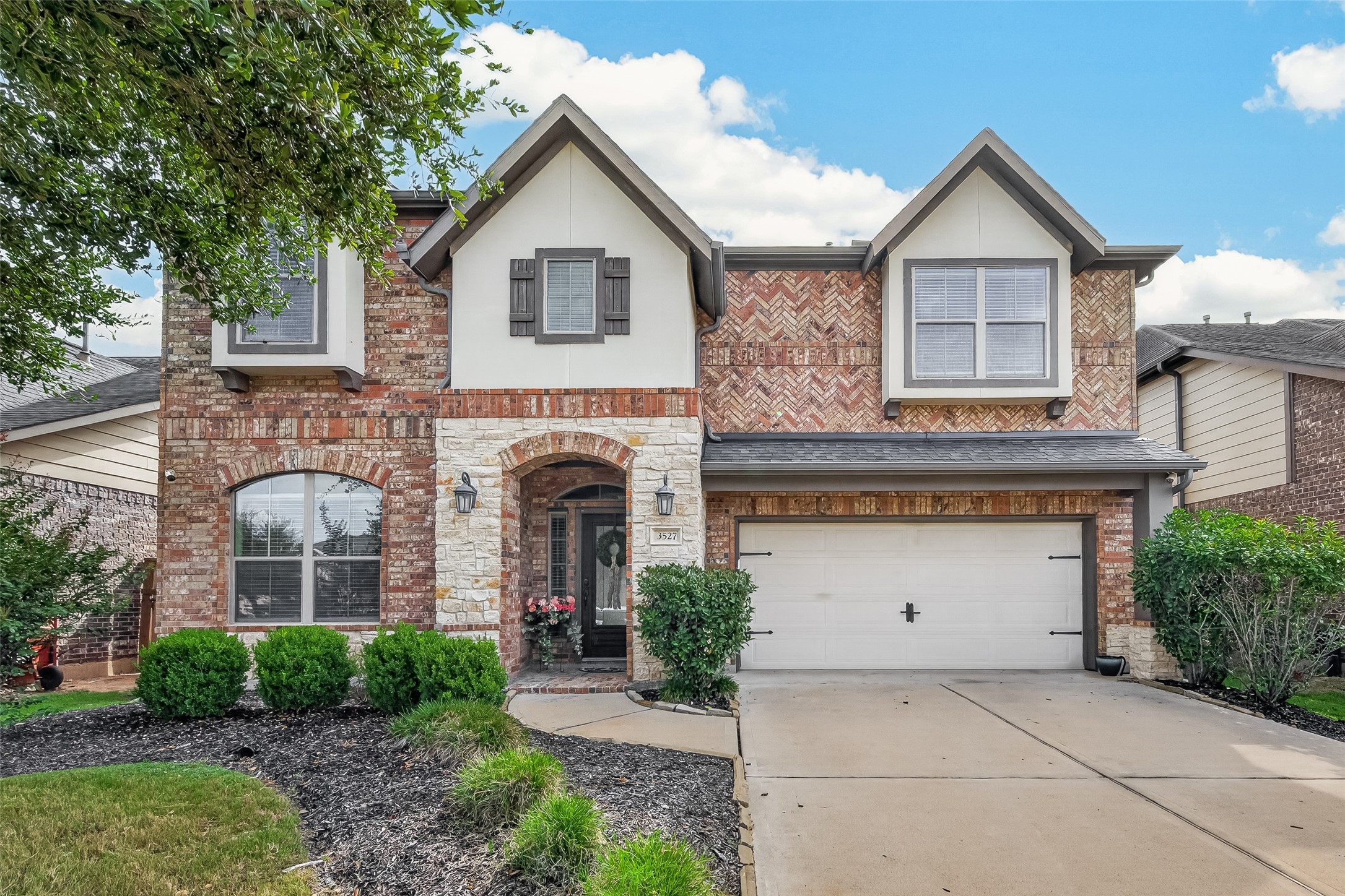 3527 Chestnut Grove Lane