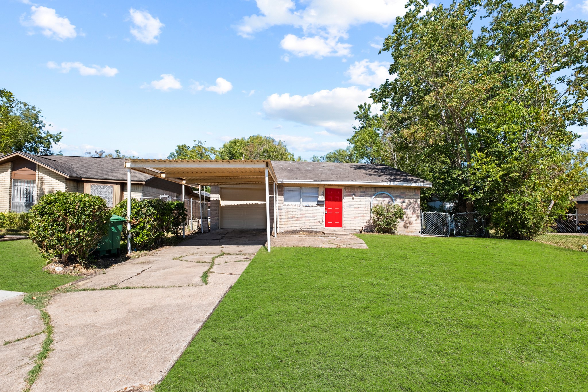 5023 Shorehaven Circle Property Photo 1