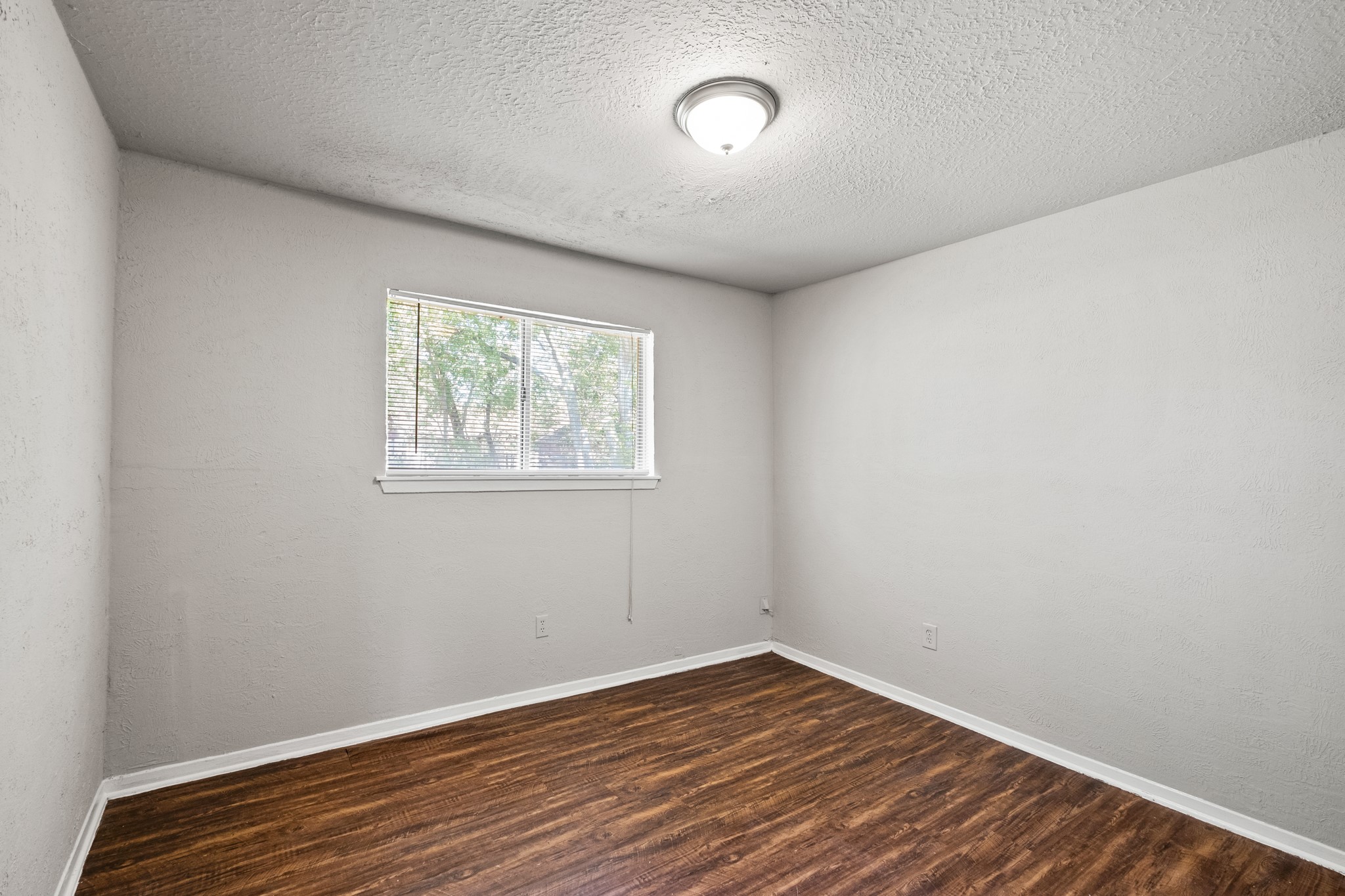 5023 Shorehaven Circle Property Photo 6