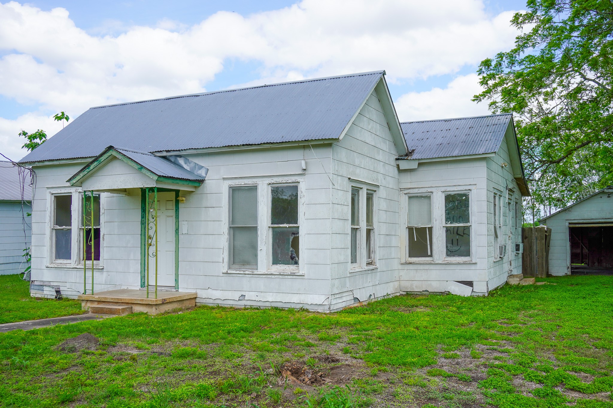 509 S Saint Andrews Street Property Photo 3