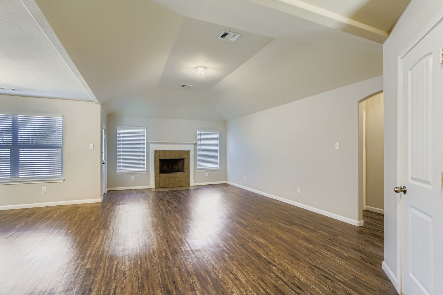 16715 Jib Court Property Photo 4