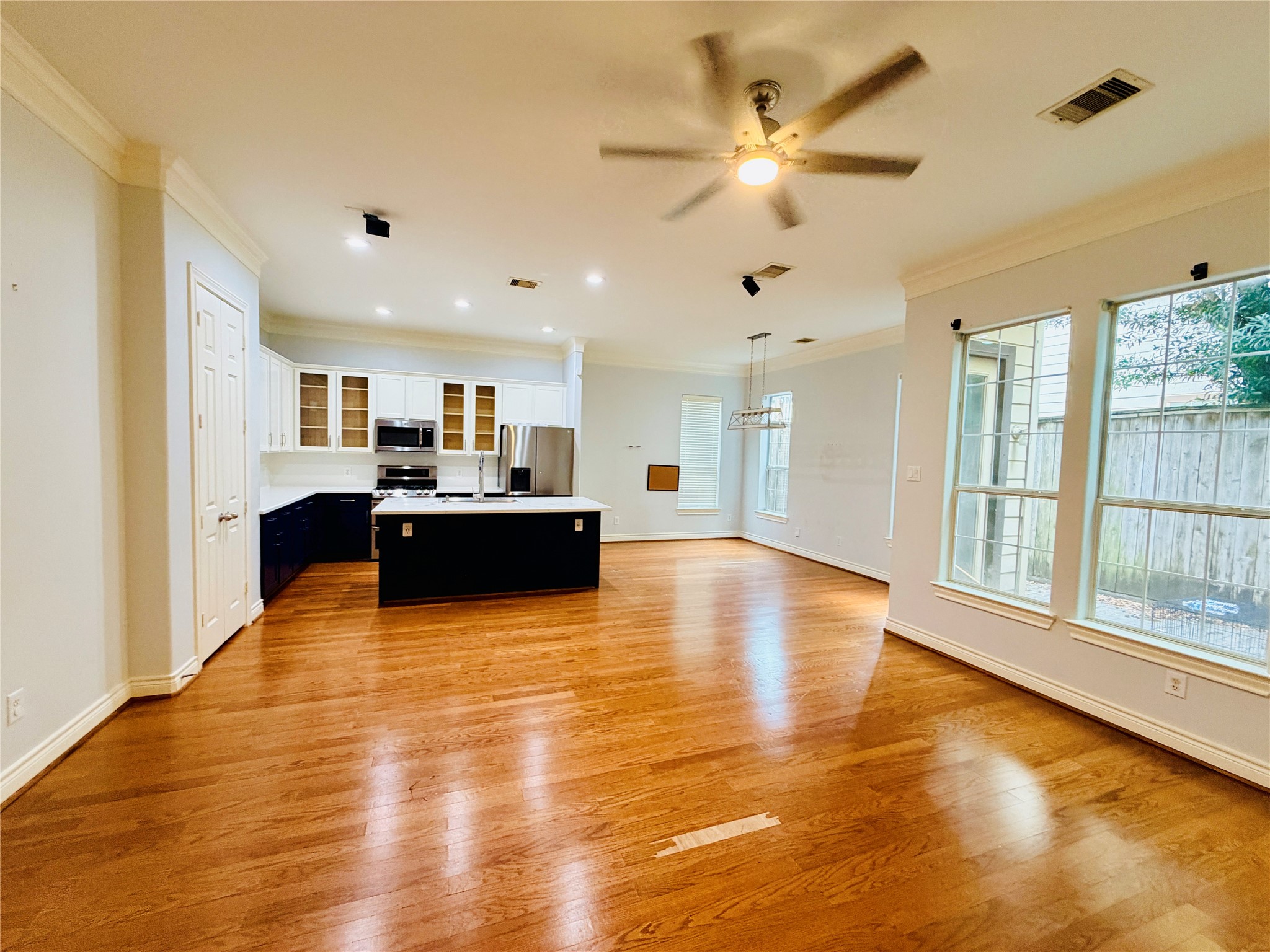 3526 Cline Street Property Photo 5