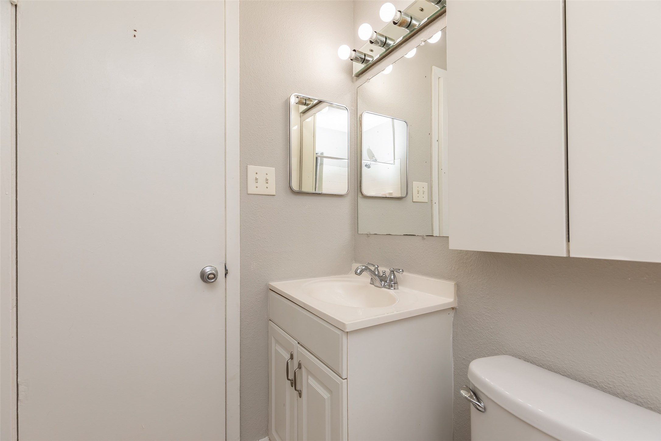 425 Emerson Street 4 Property Photo 11