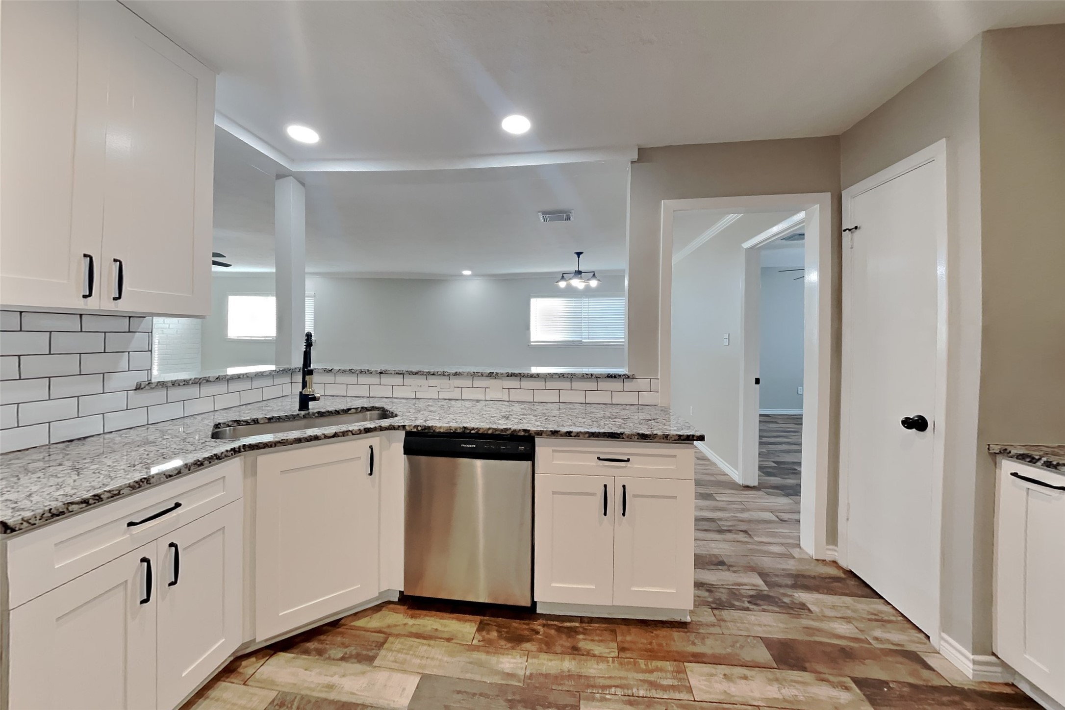 22435 Lost Creek Road Property Photo 6