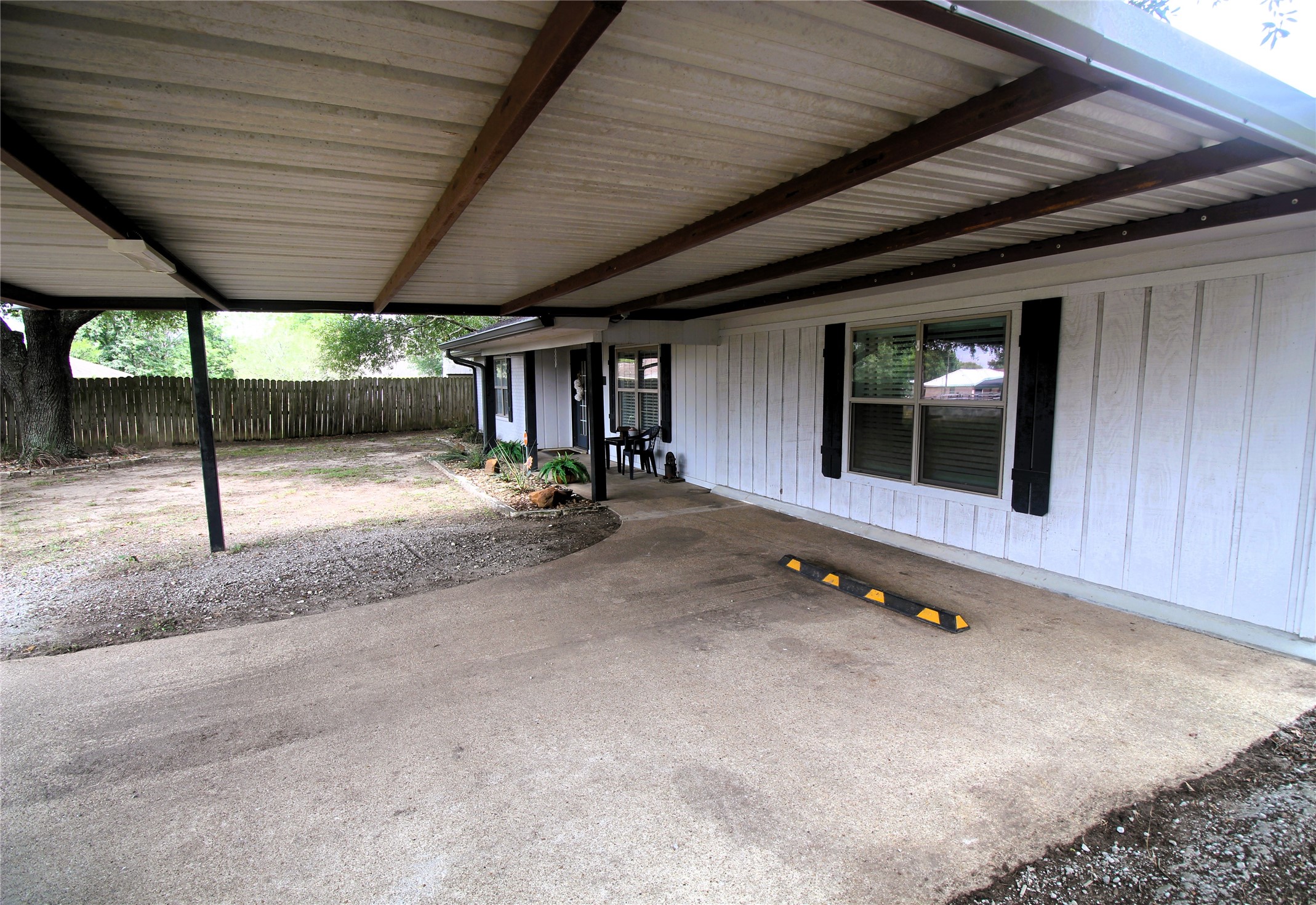 1319 N Tammye Lane W Property Photo 5