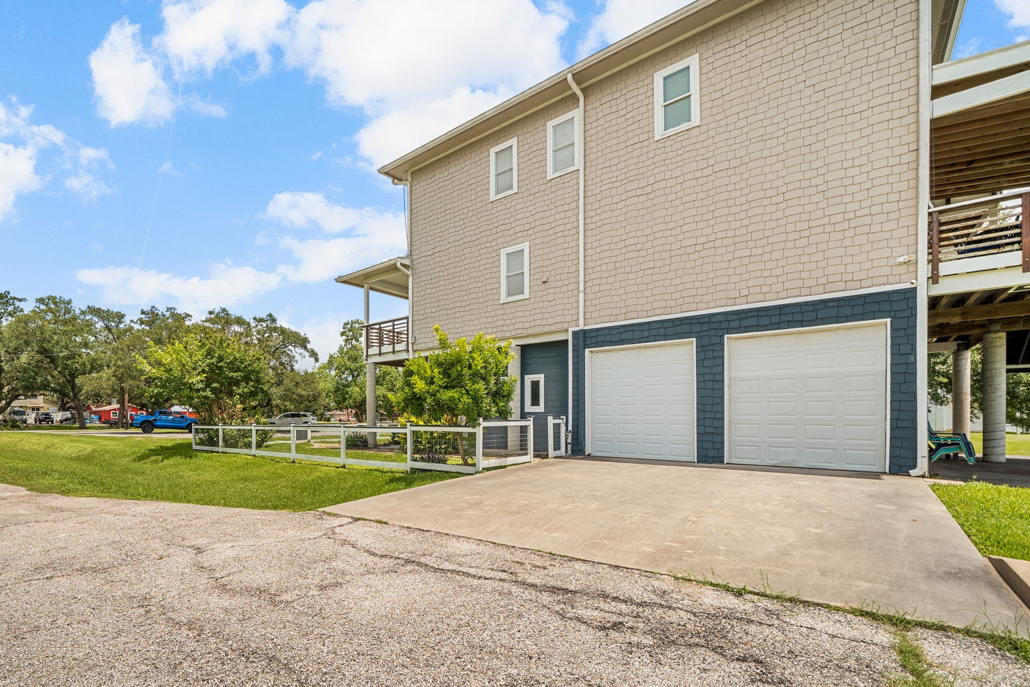 814 Hall Avenue Property Photo 39