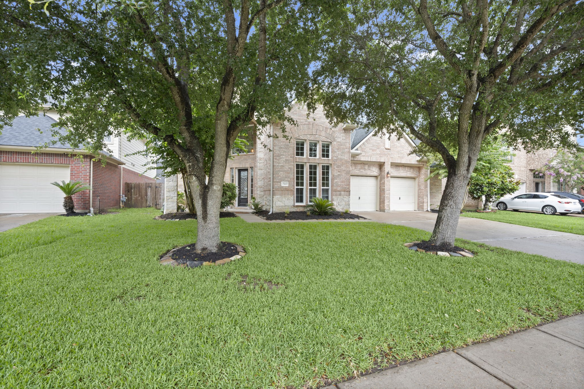7515 Crescent Lake Court Property Photo 1