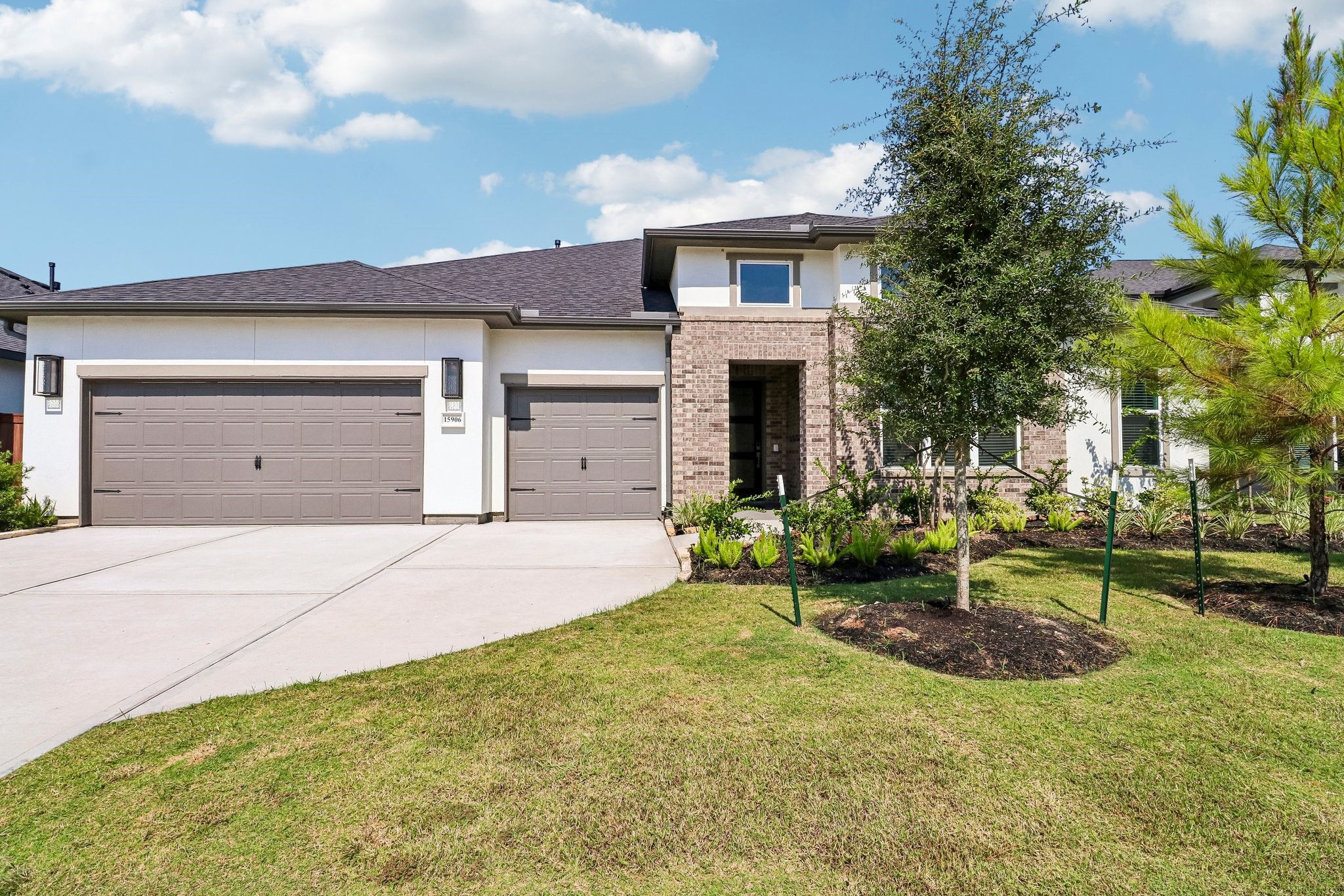 15906 Iris Meadow Drive Property Photo 1