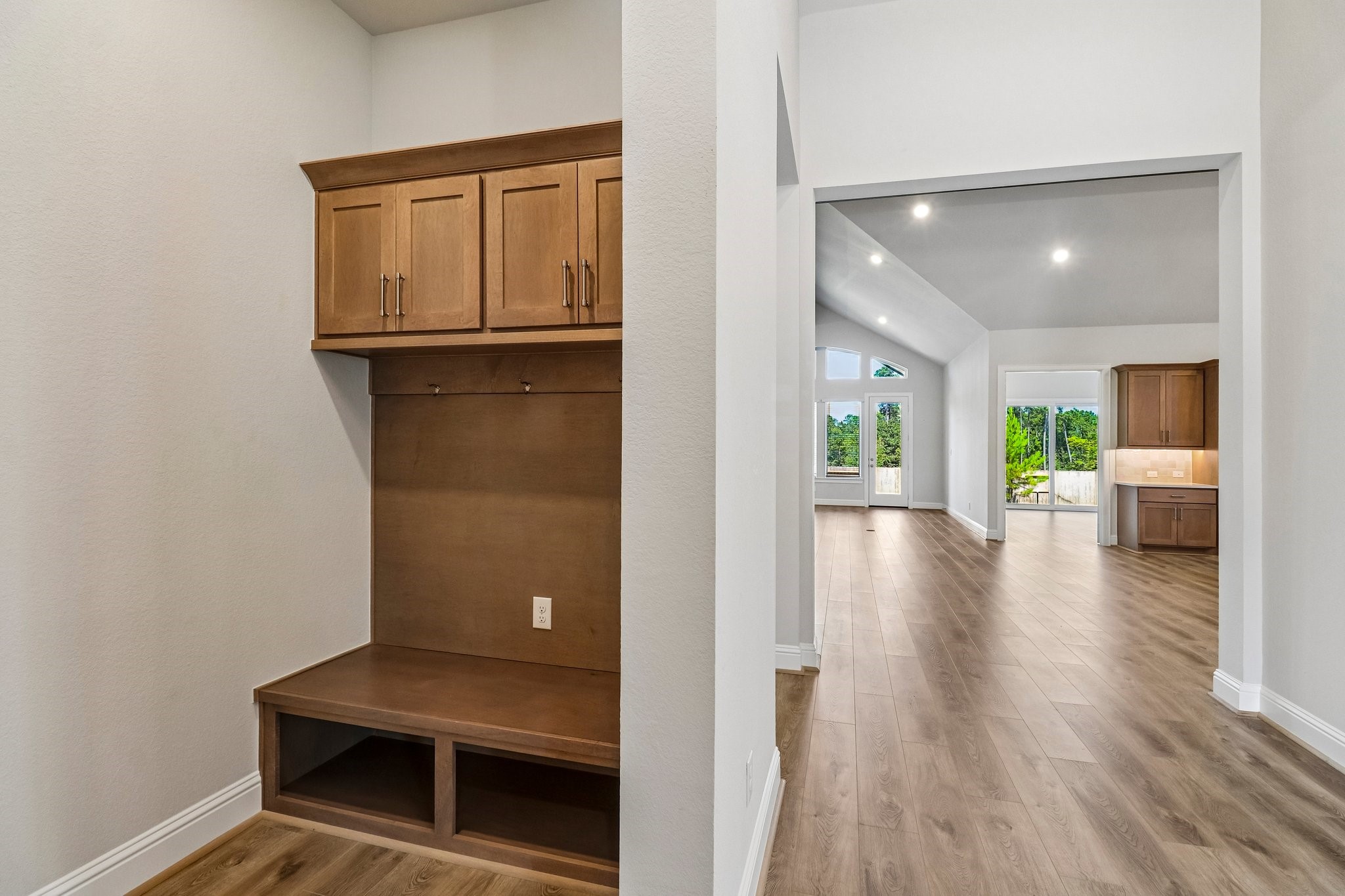 15906 Iris Meadow Drive Property Photo 6