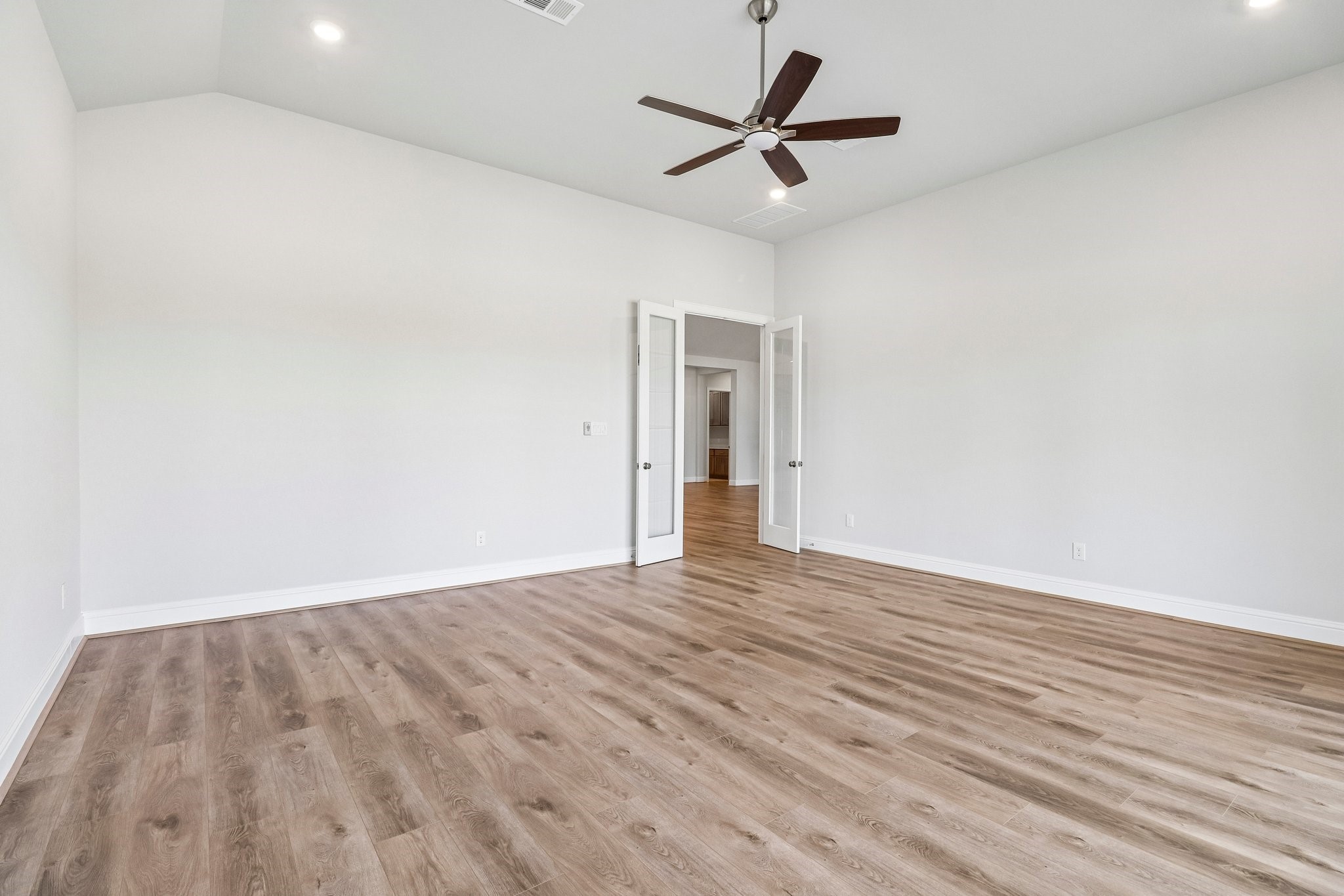 15906 Iris Meadow Drive Property Photo 14