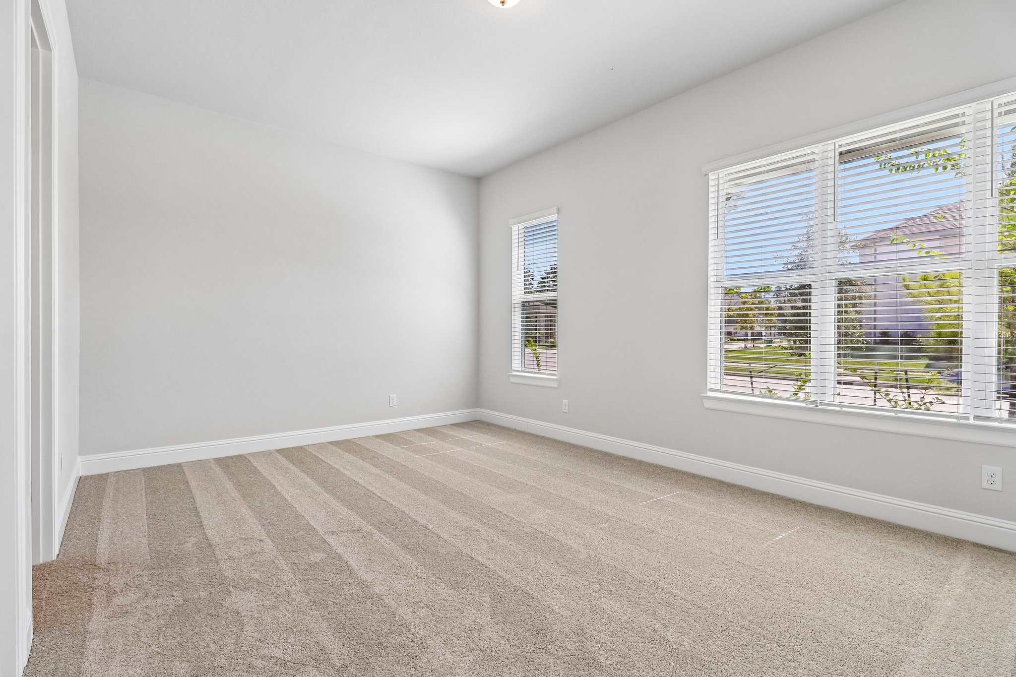 15906 Iris Meadow Drive Property Photo 20