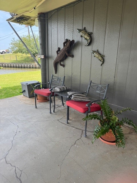 1571 Blue Water Drive Property Photo 5