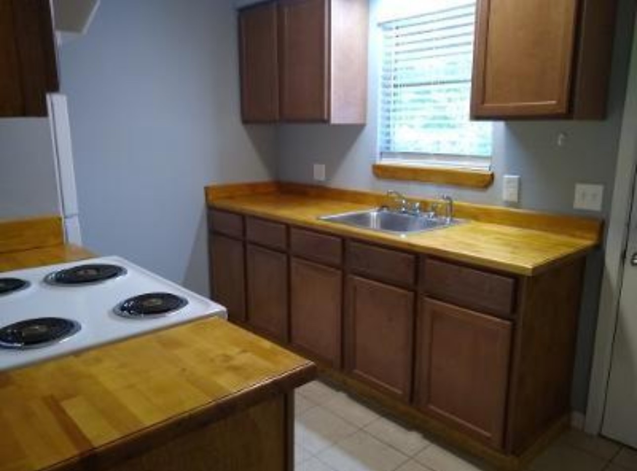 1867 Florida Drive Property Photo 3