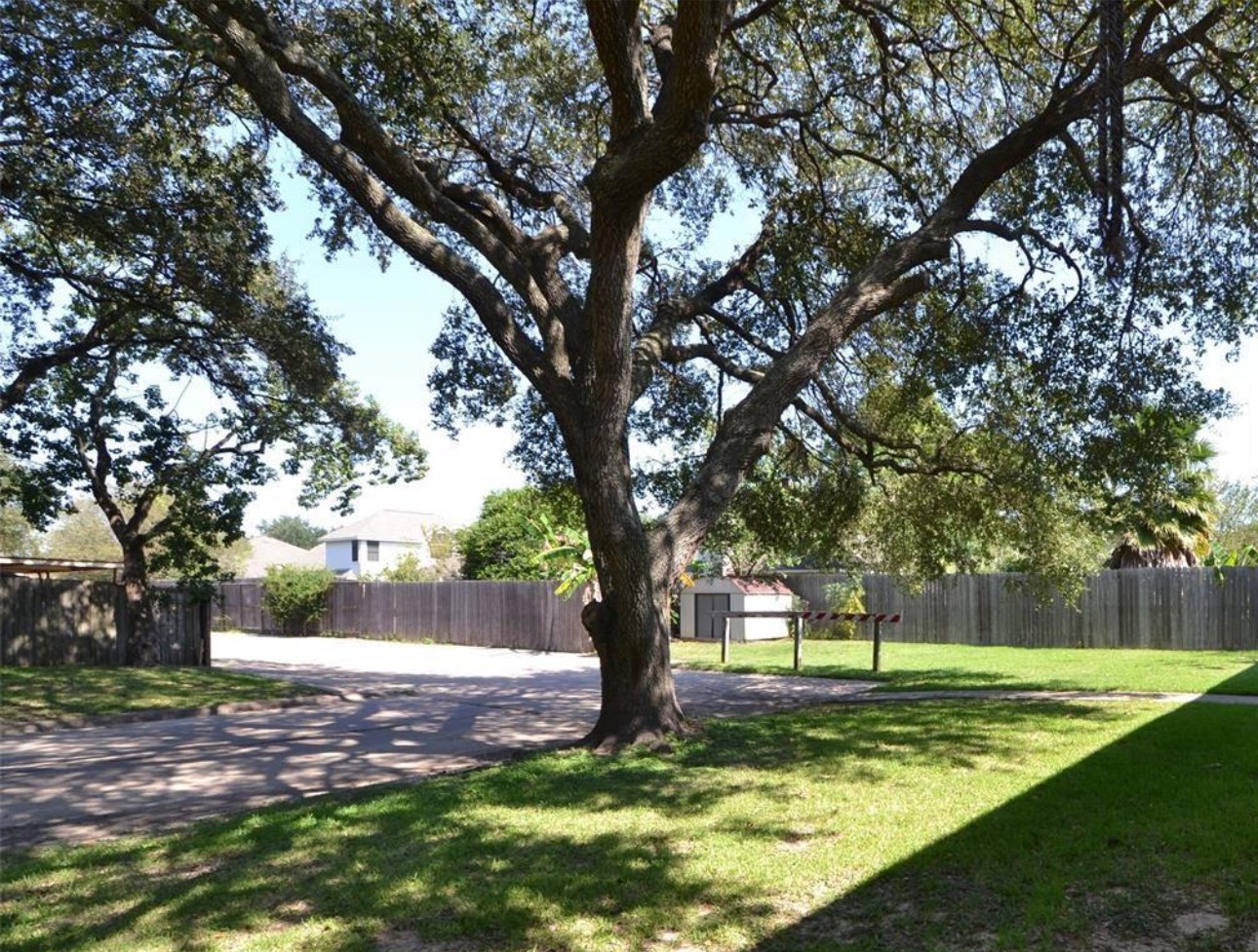 1867 Florida Drive Property Photo 10