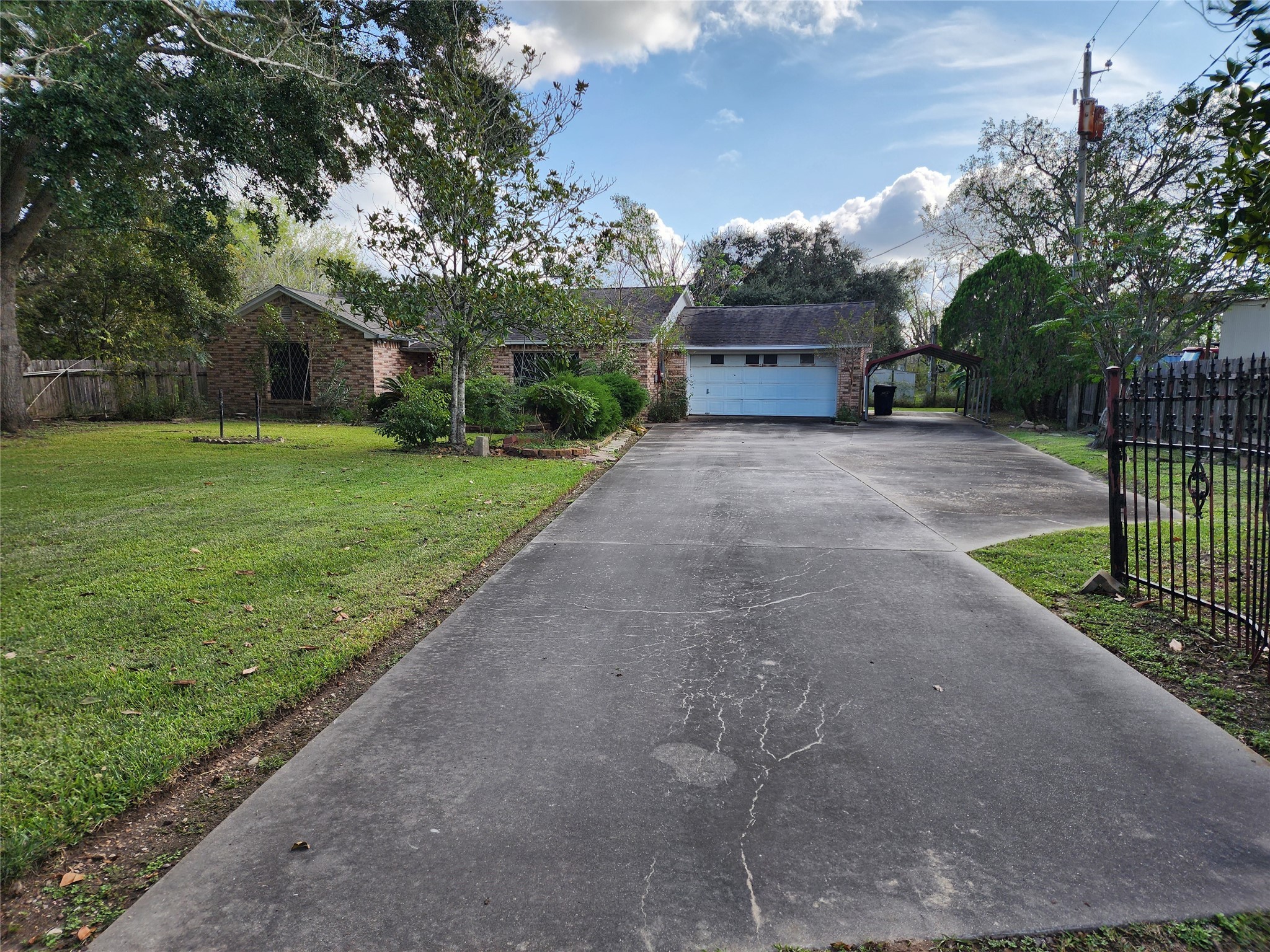2200 Golden Avenue Property Photo 4