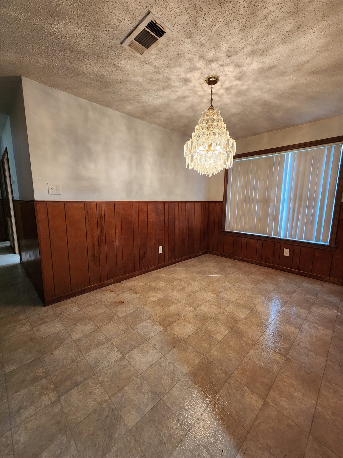 2200 Golden Avenue Property Photo 9