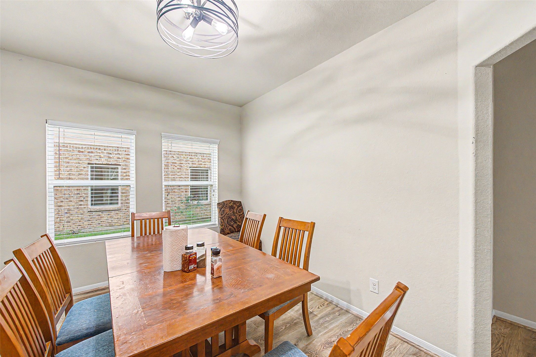 5006 Forest Hurst Glen Property Photo 13