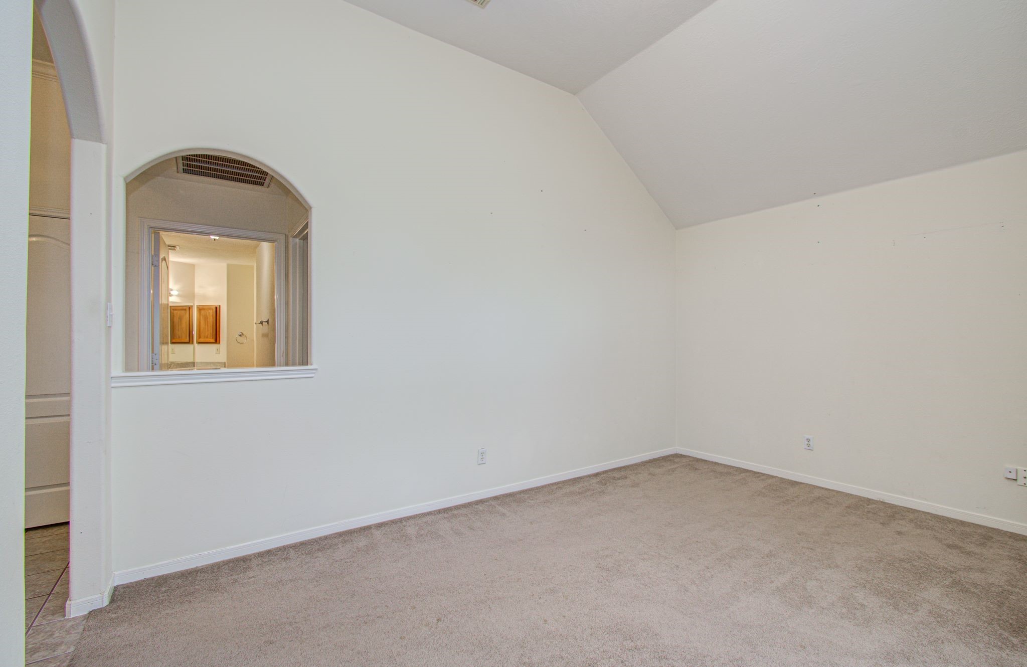 12203 Heritage Grove Drive Property Photo 6