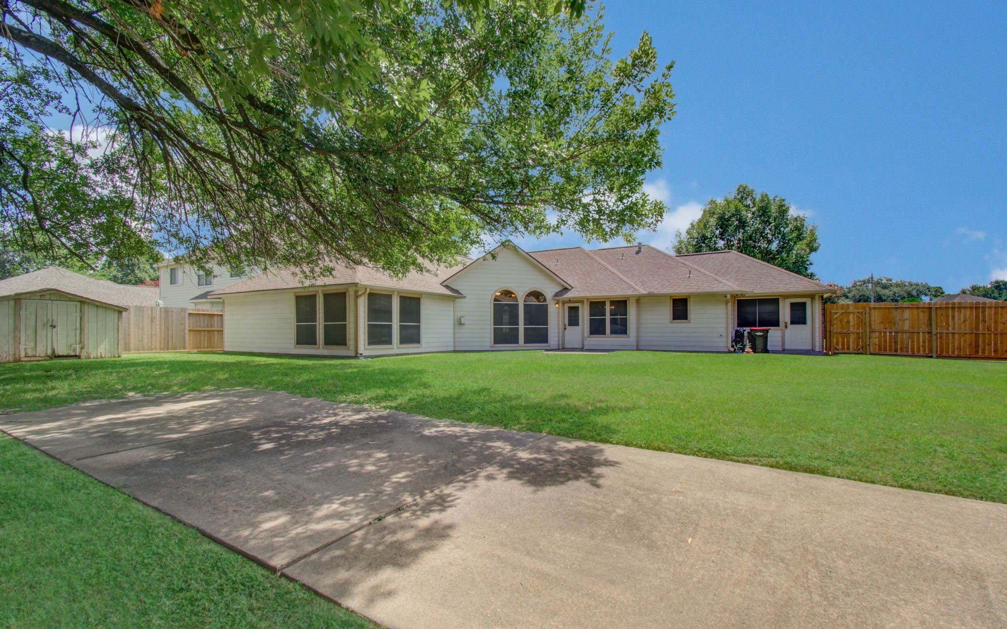 12203 Heritage Grove Drive Property Photo 46