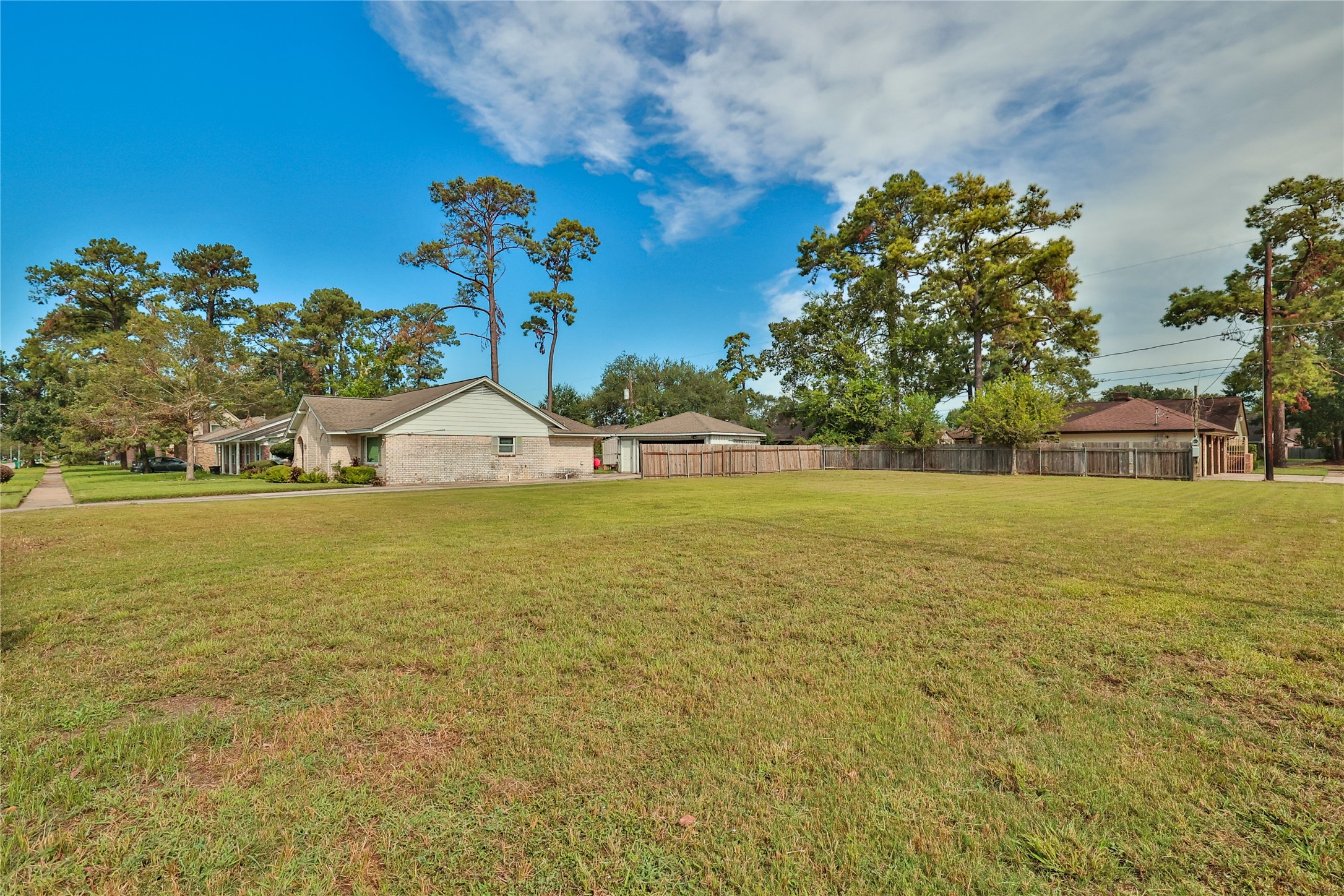 1018 Creekmont Drive Property Photo 9