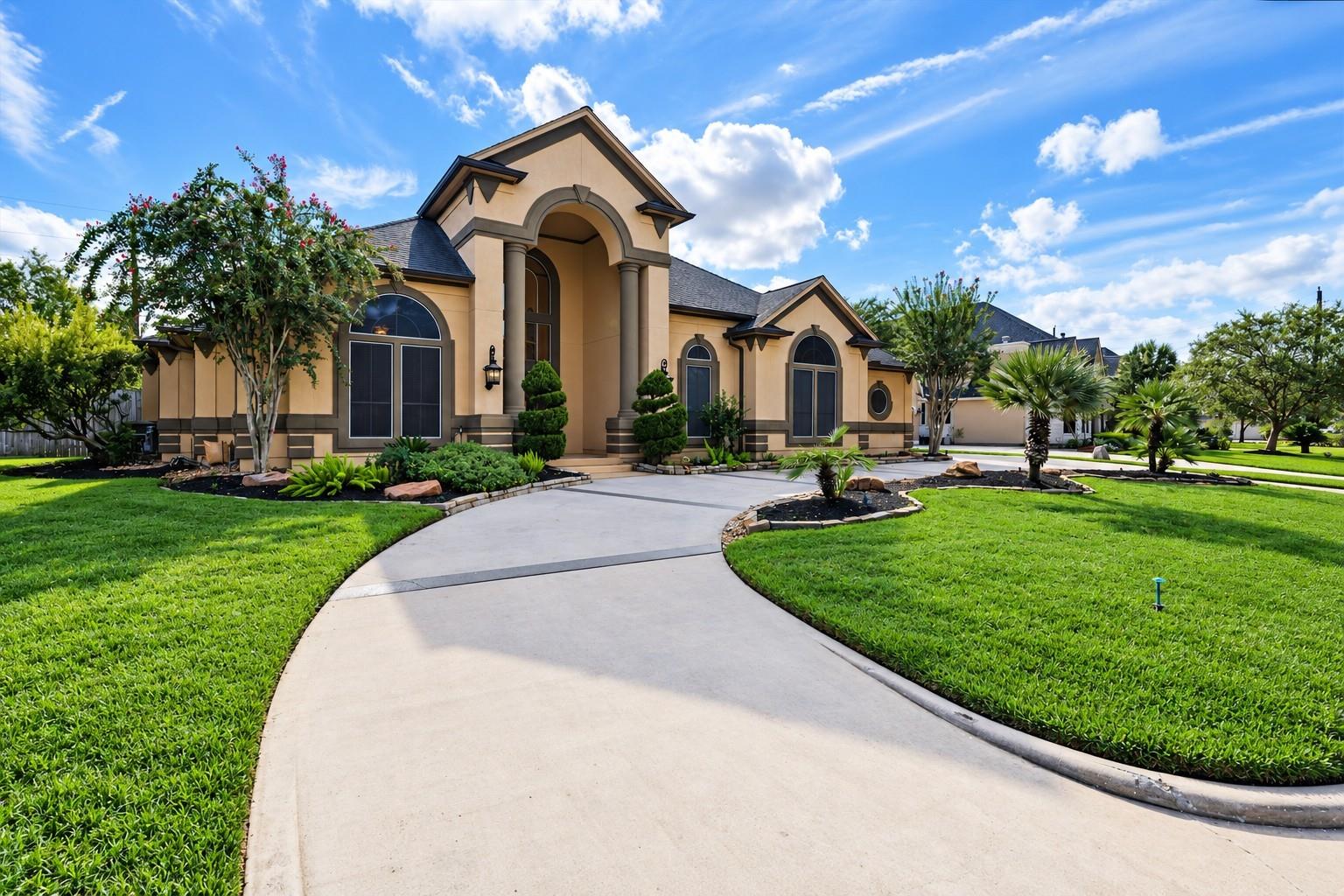 15818 Conners Ace Drive Property Photo 3