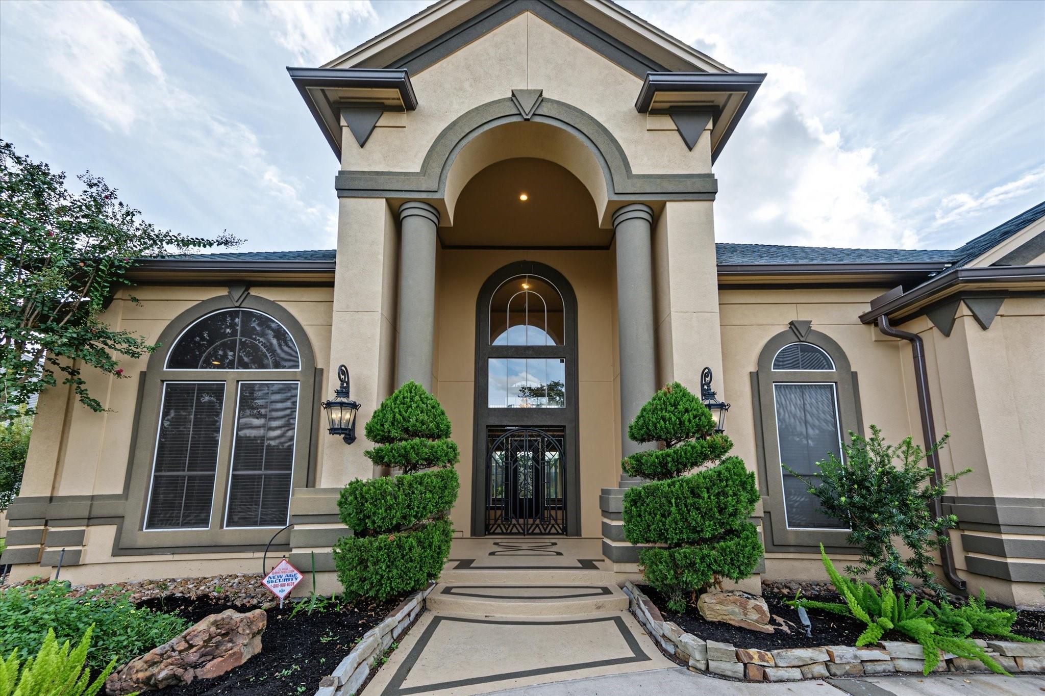 15818 Conners Ace Drive Property Photo 4
