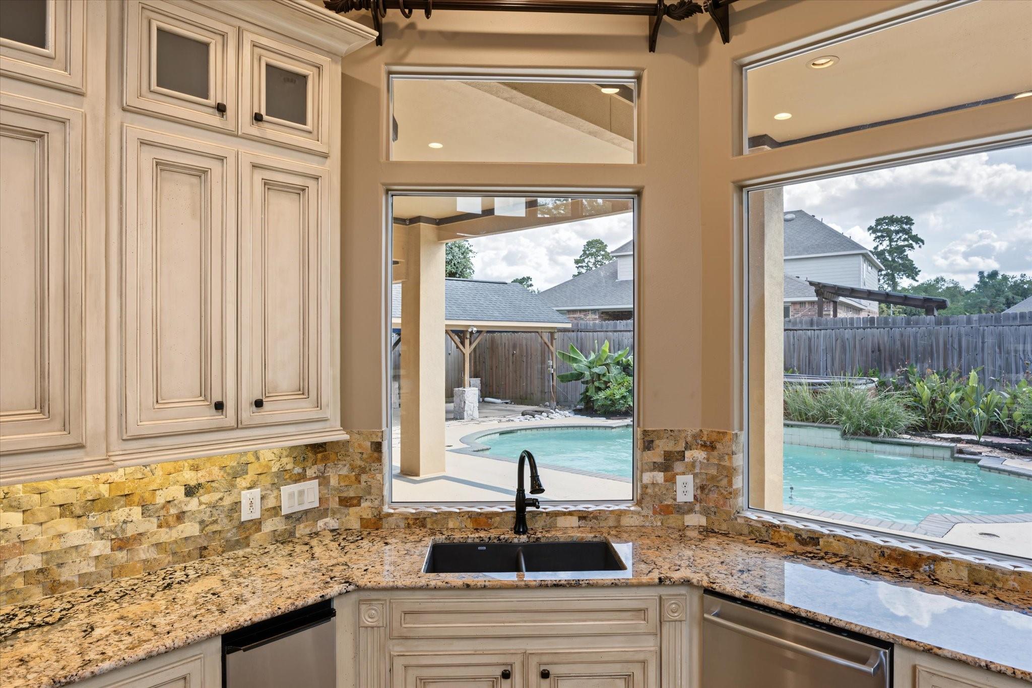 15818 Conners Ace Drive Property Photo 14