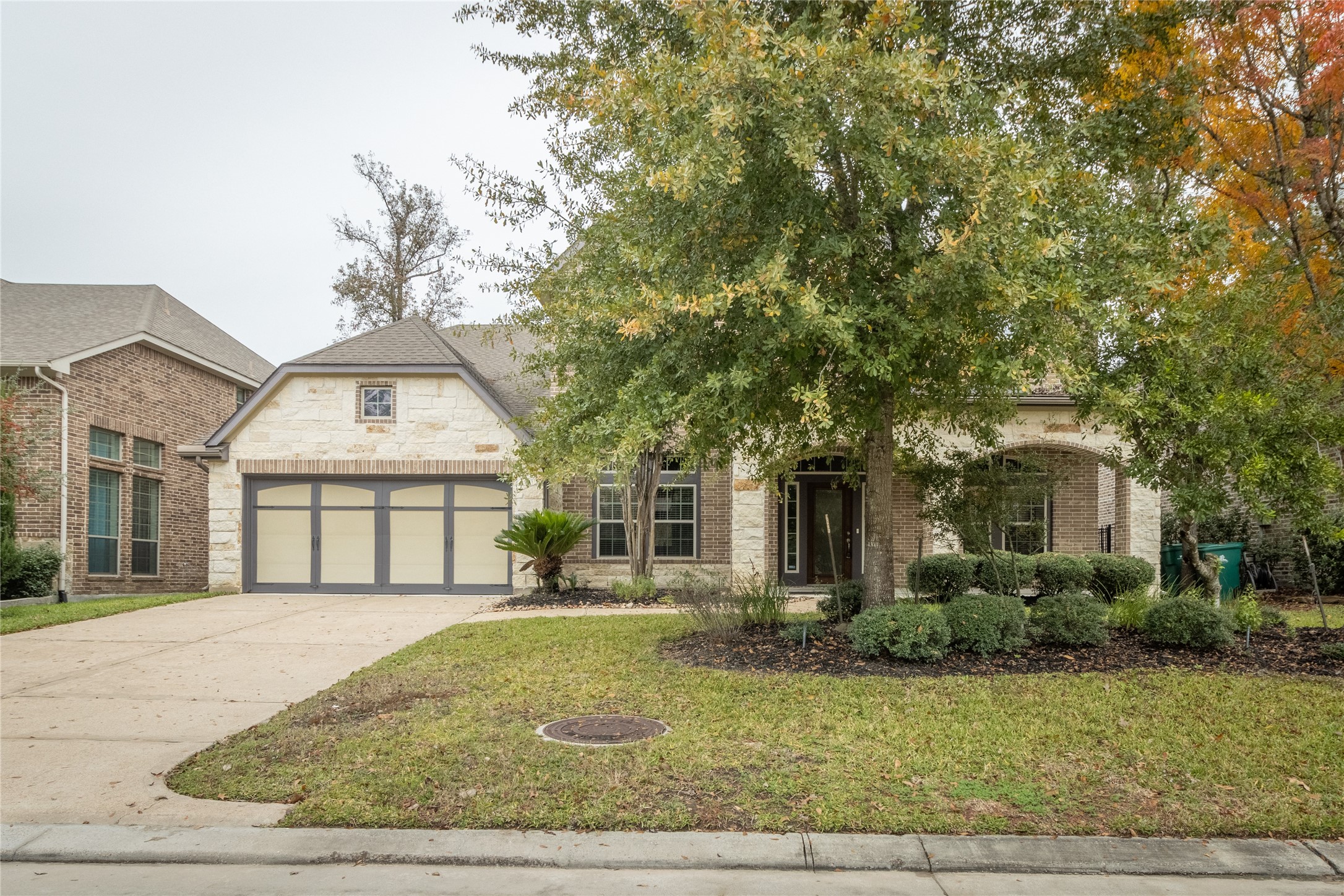 70 S Almondell Circle Property Photo 1