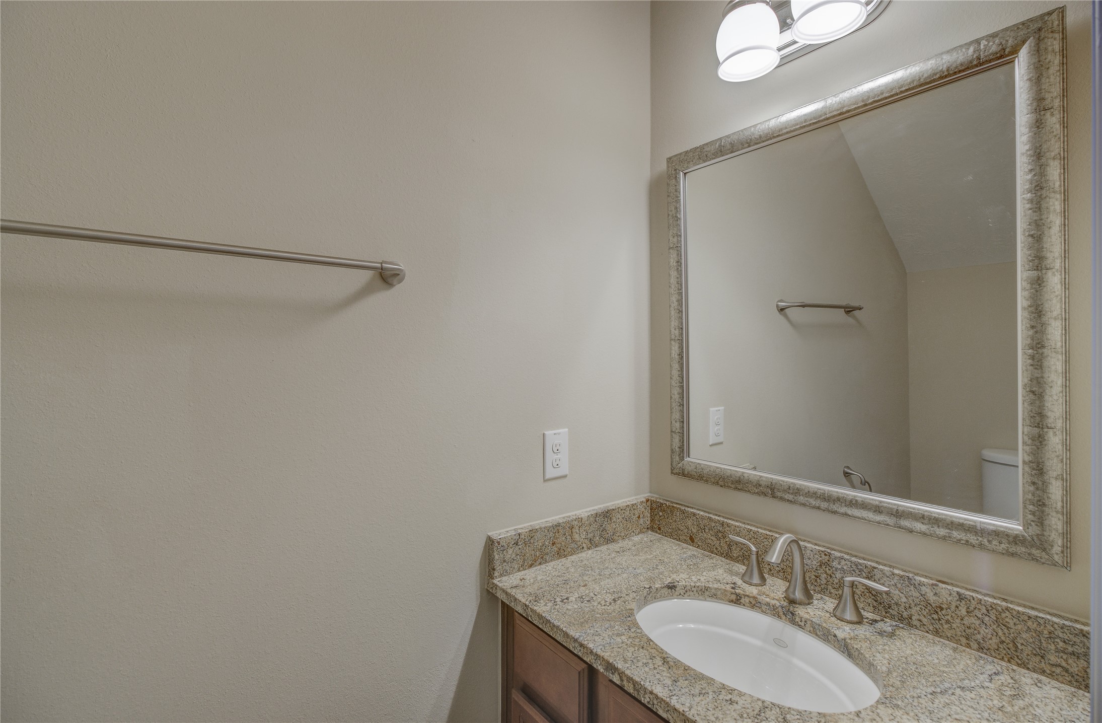 70 S Almondell Circle Property Photo 9