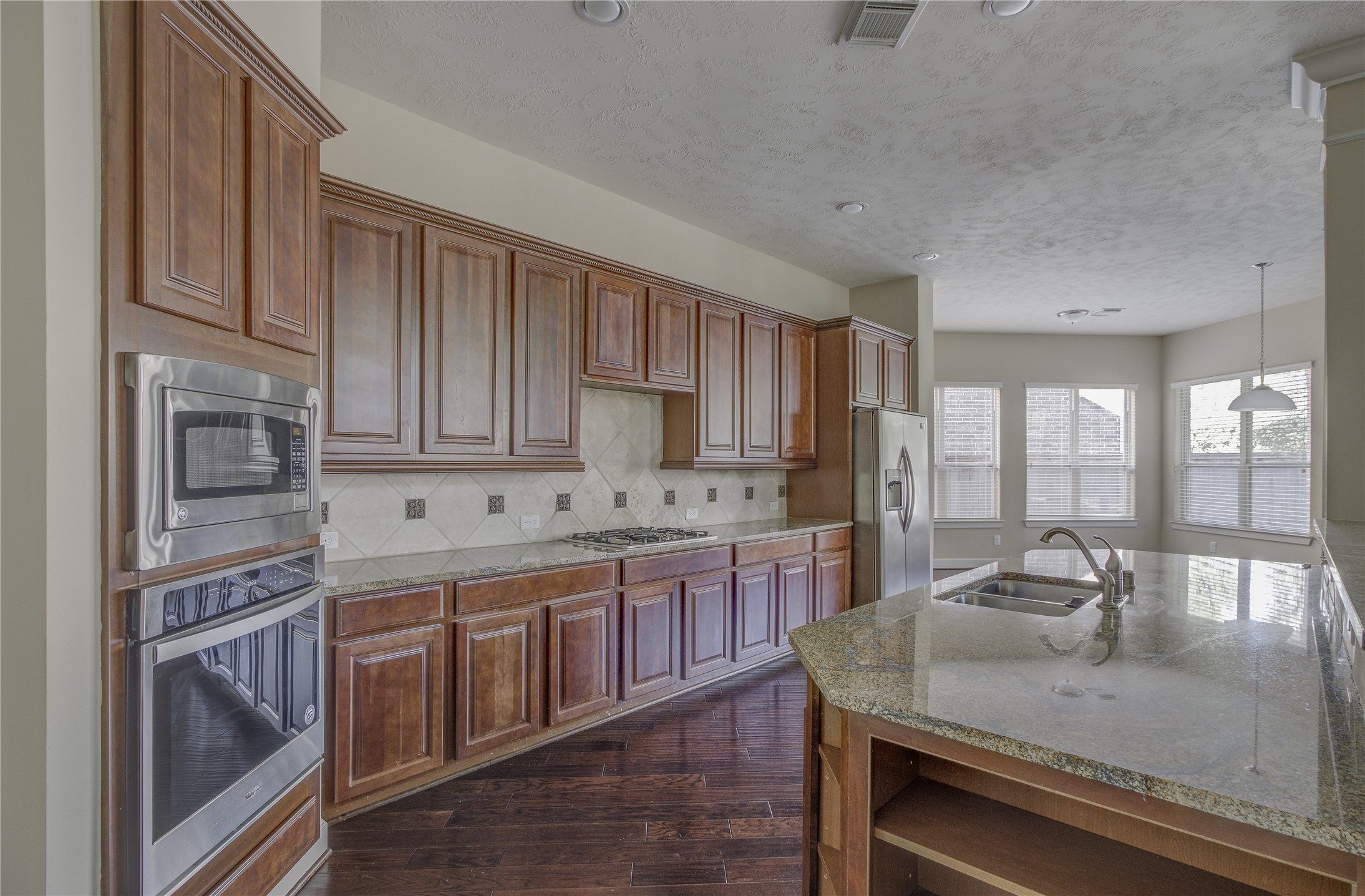 70 S Almondell Circle Property Photo 15