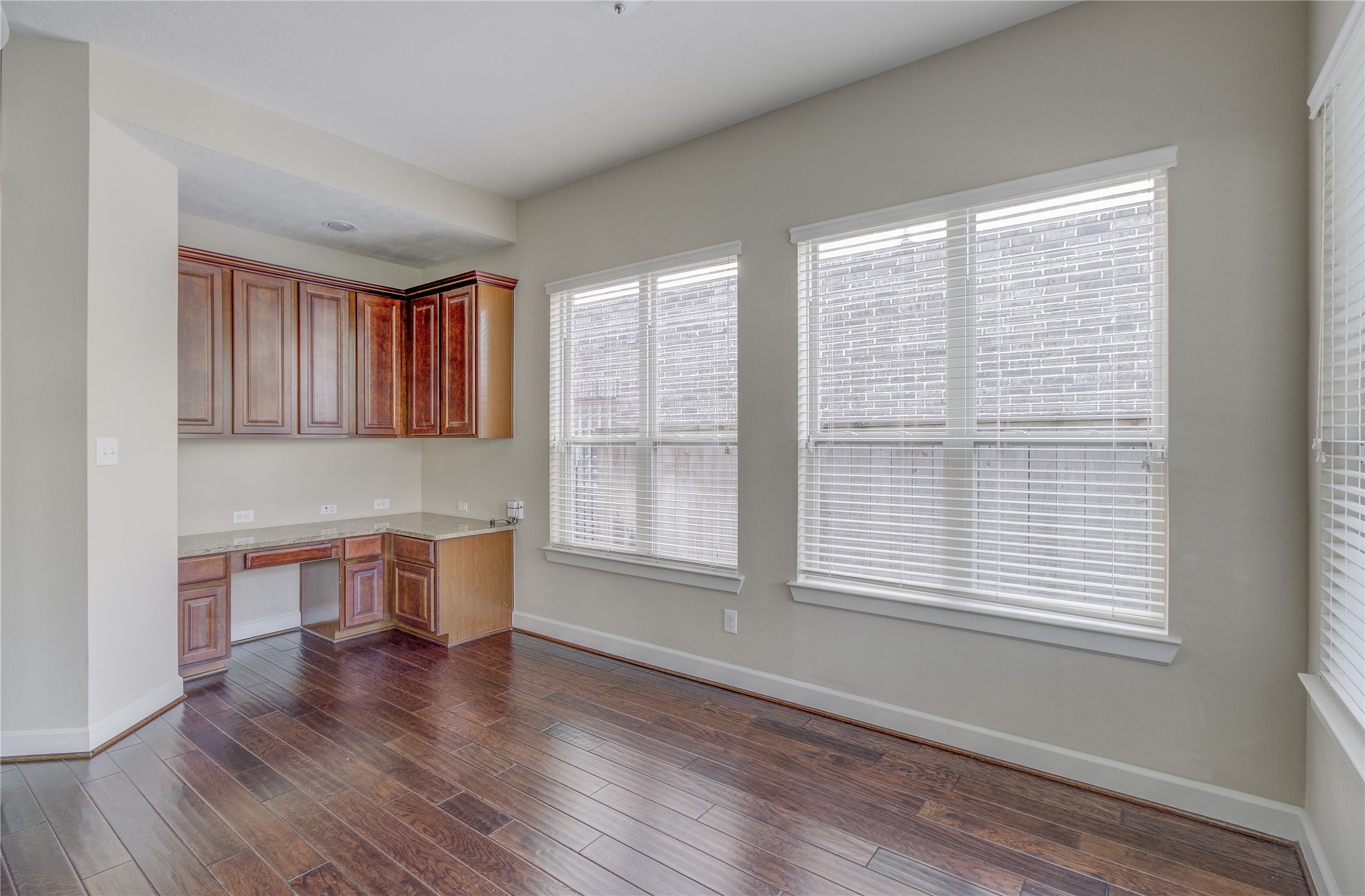 70 S Almondell Circle Property Photo 18