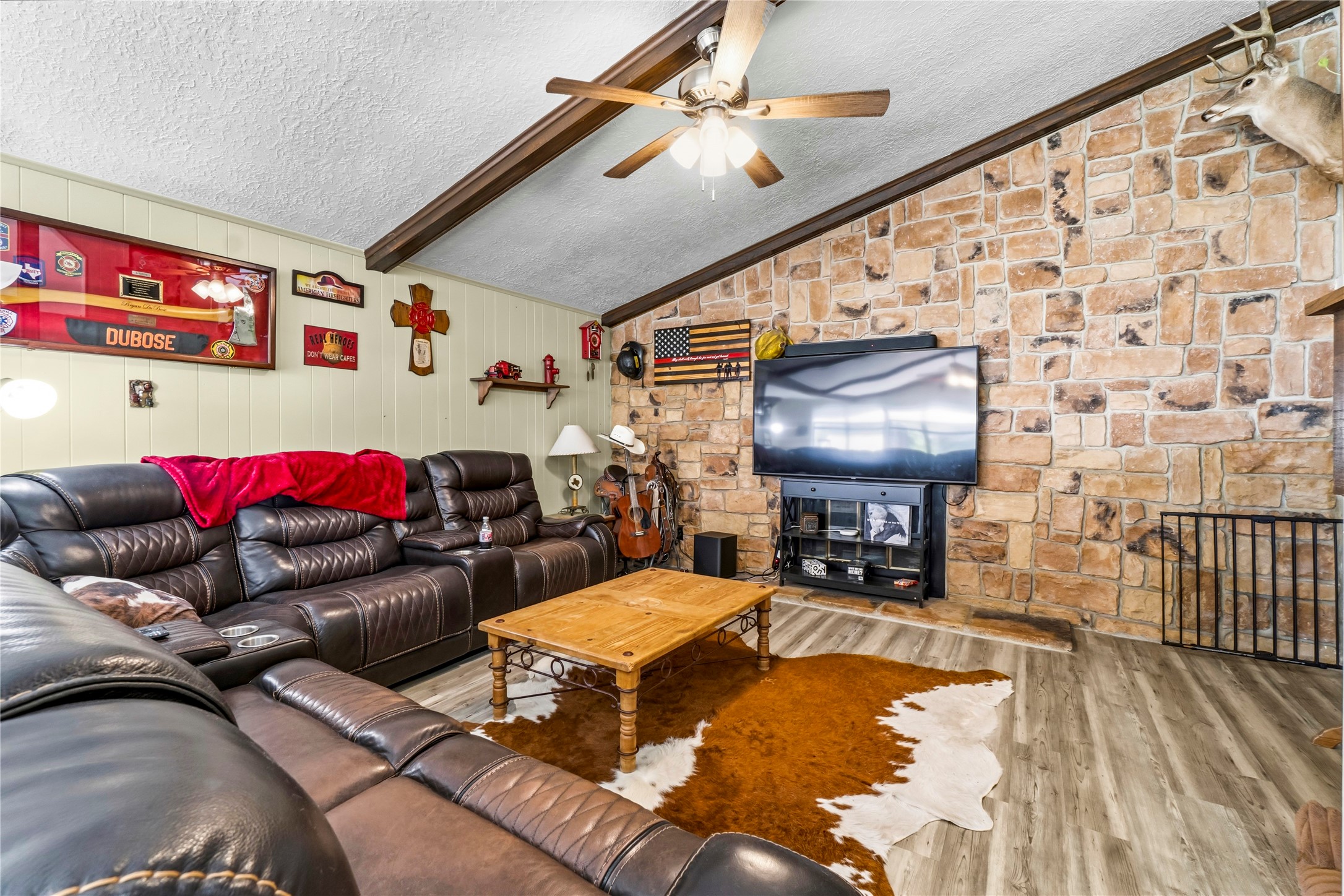 146 Creekside Drive Property Photo 14