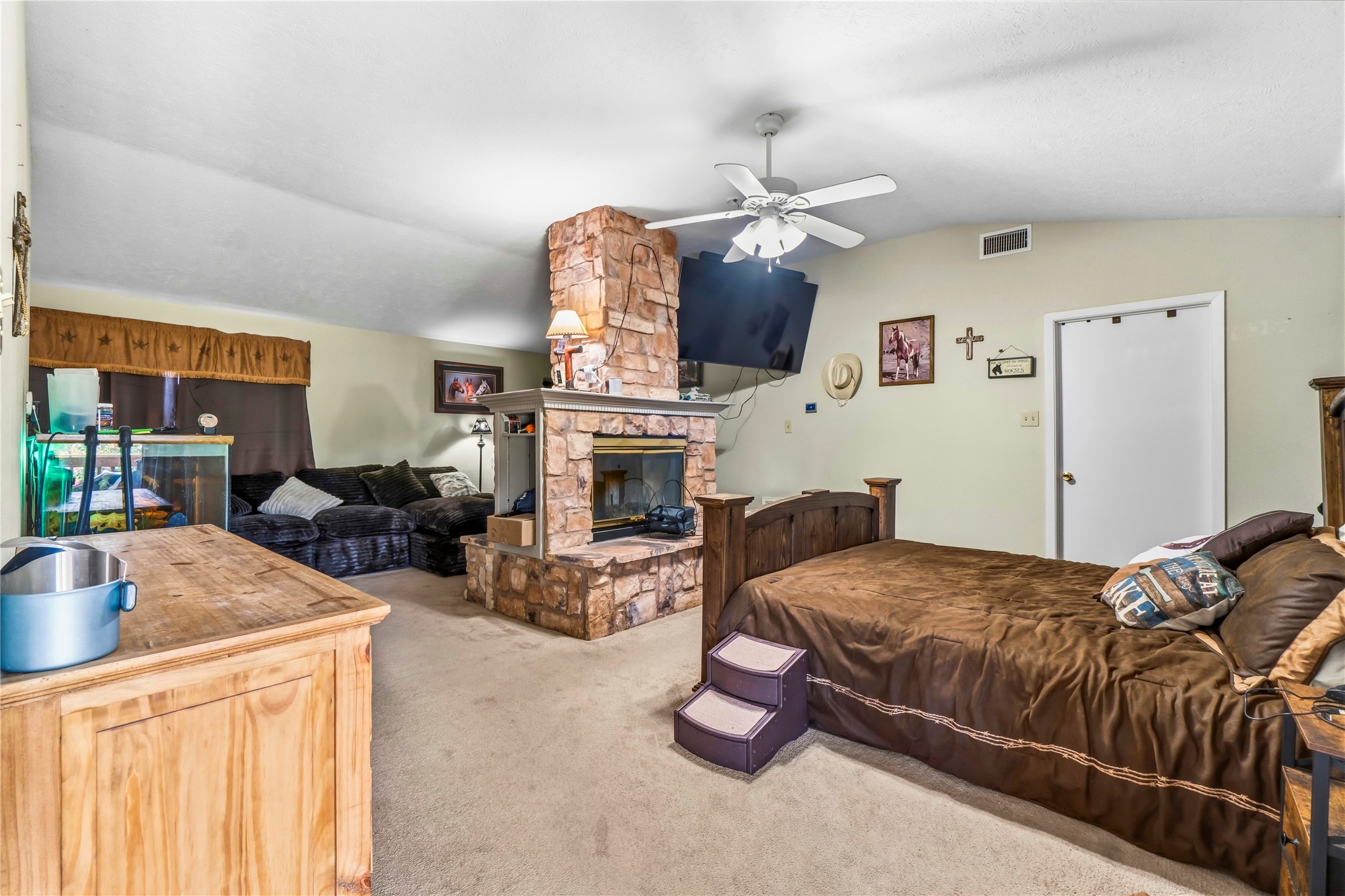 146 Creekside Drive Property Photo 26