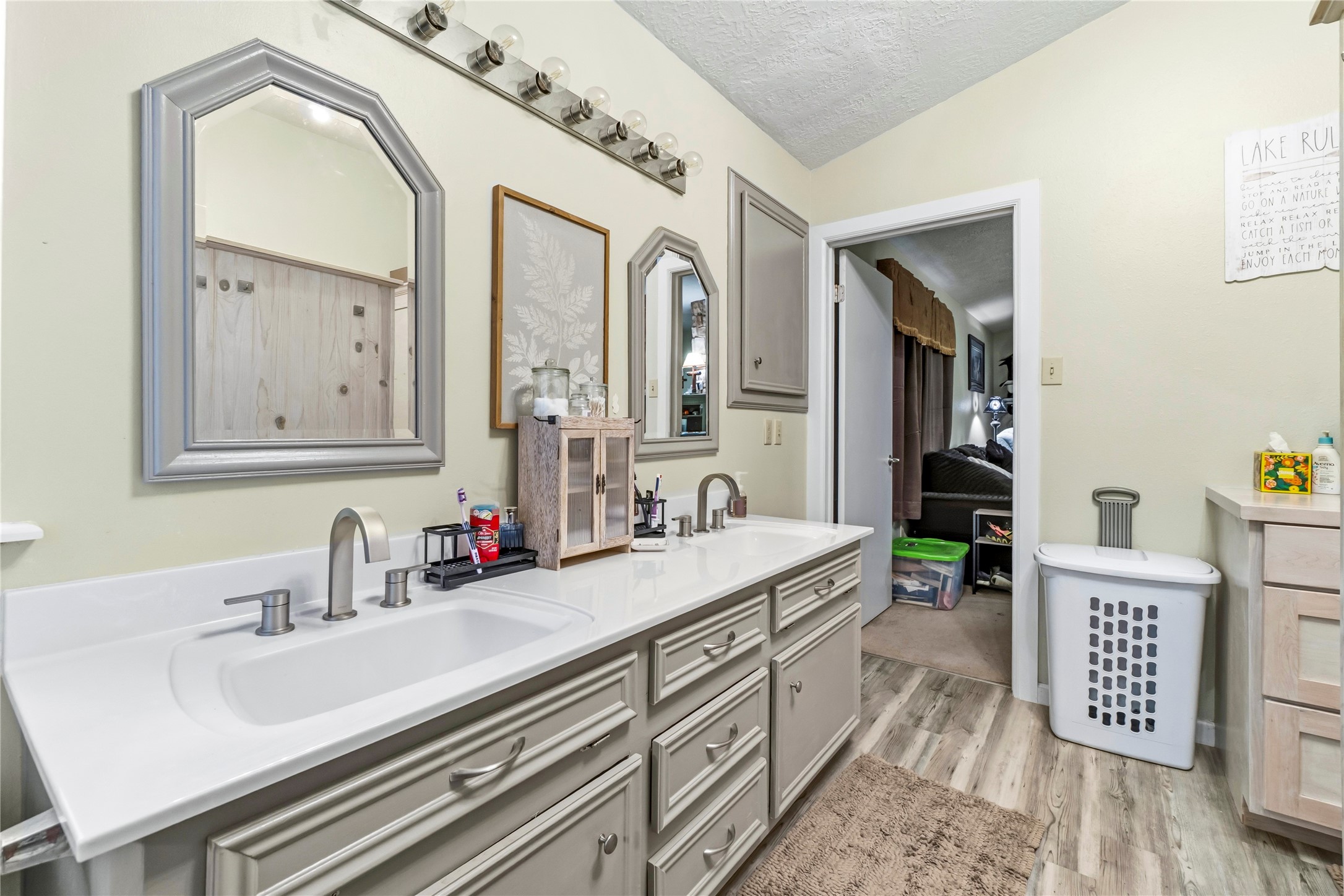 146 Creekside Drive Property Photo 30