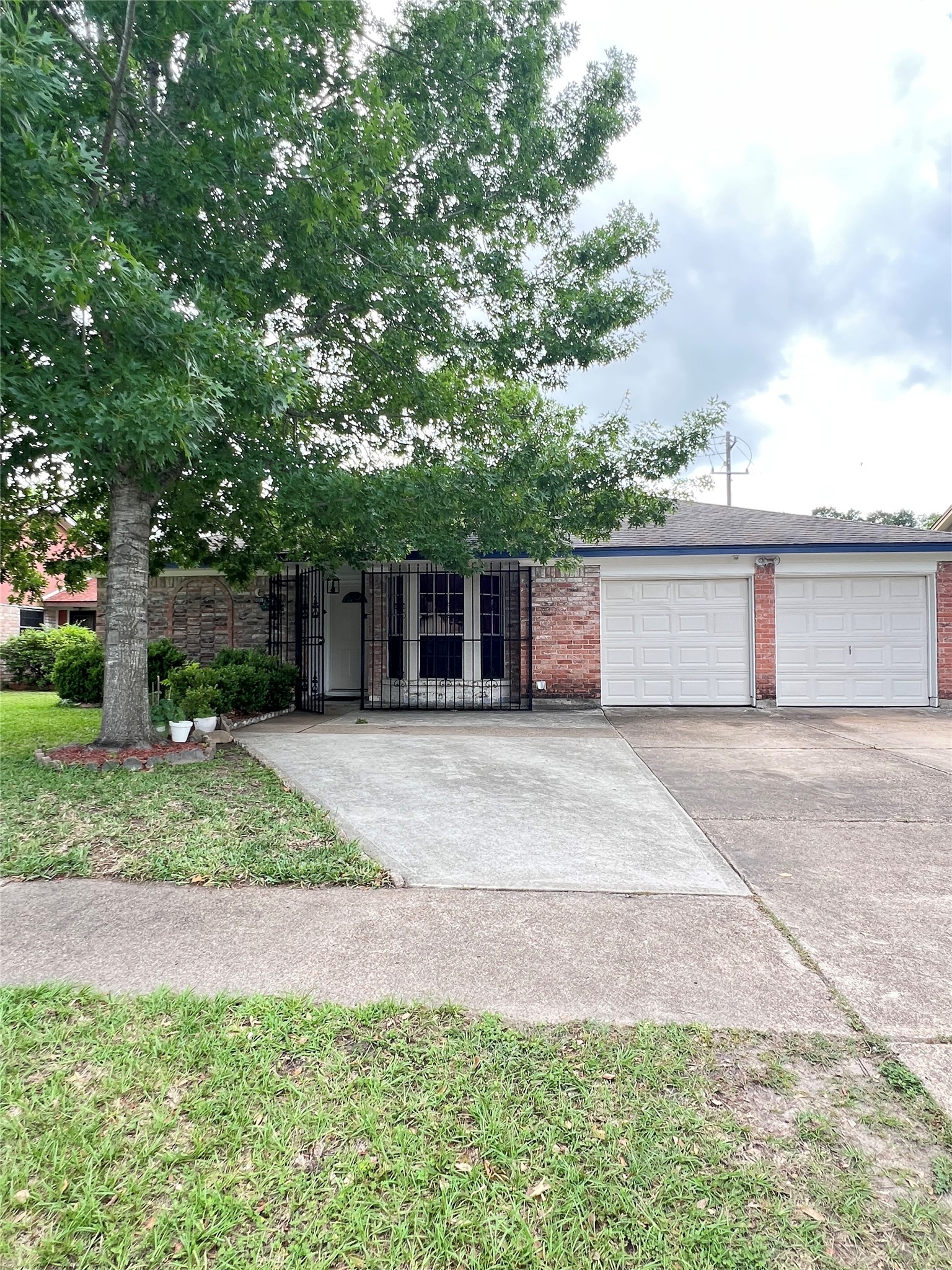15119 Mcleod Drive Property Photo 1