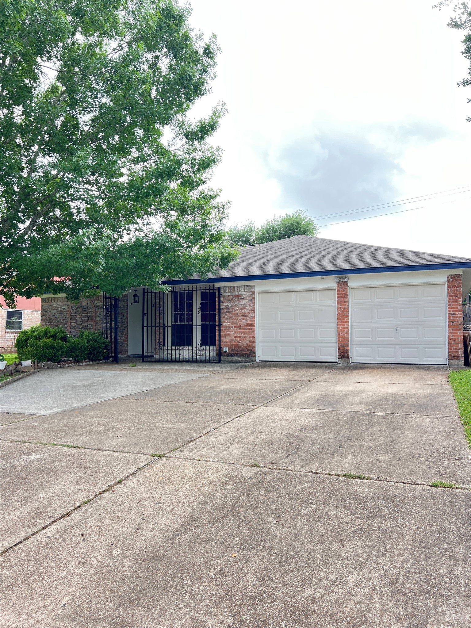 15119 Mcleod Drive Property Photo 3