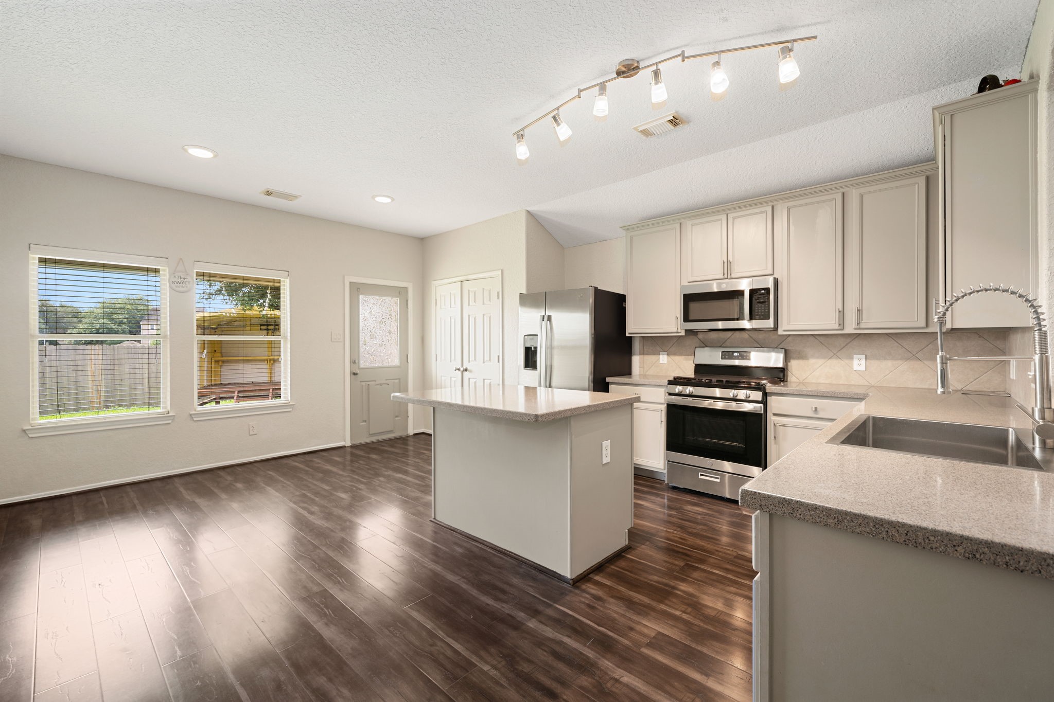 11138 Overland Trail Drive Property Photo 8