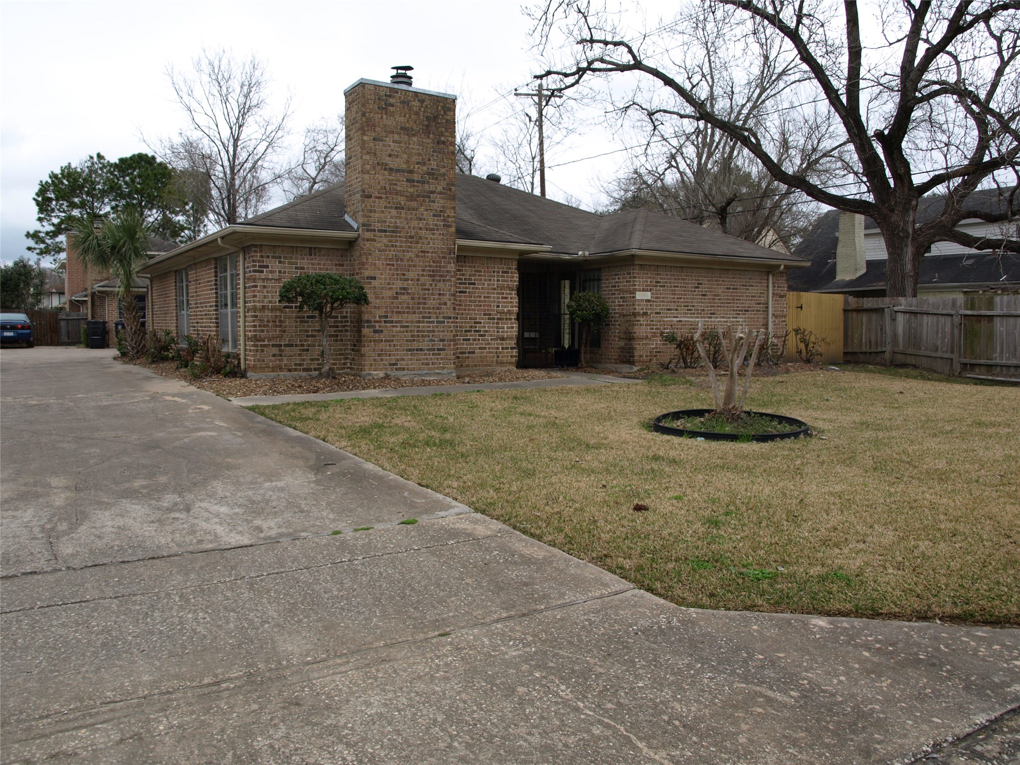 10806 Lynbrook Drive B Property Photo 1
