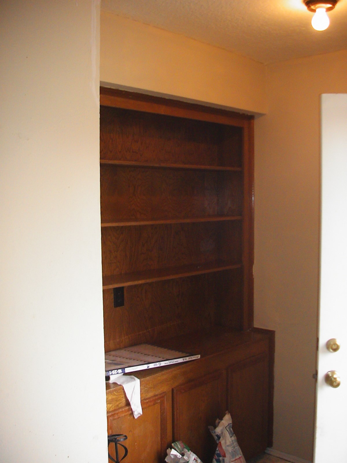 10806 Lynbrook Drive B Property Photo 4