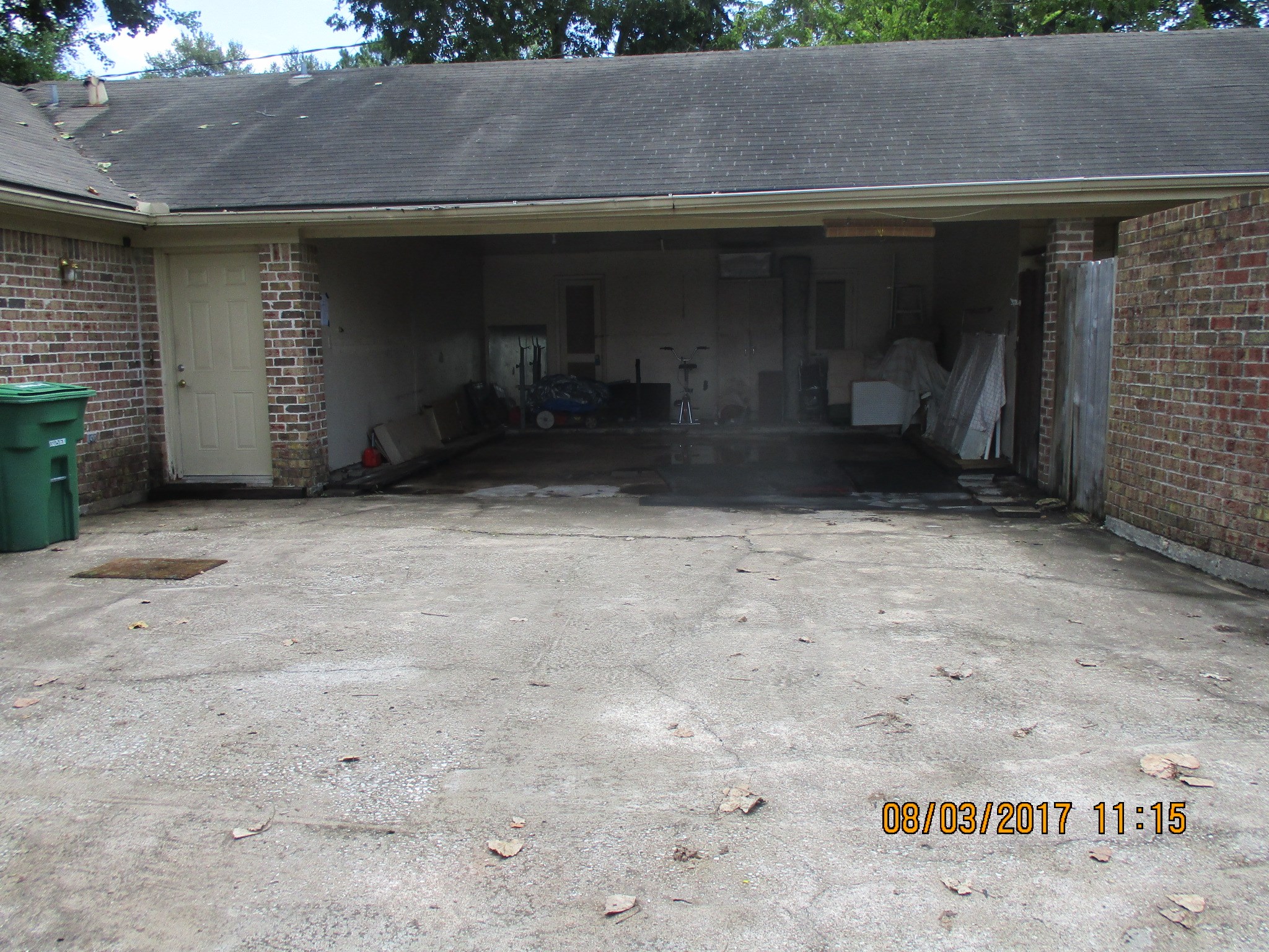 10806 Lynbrook Drive B Property Photo 8