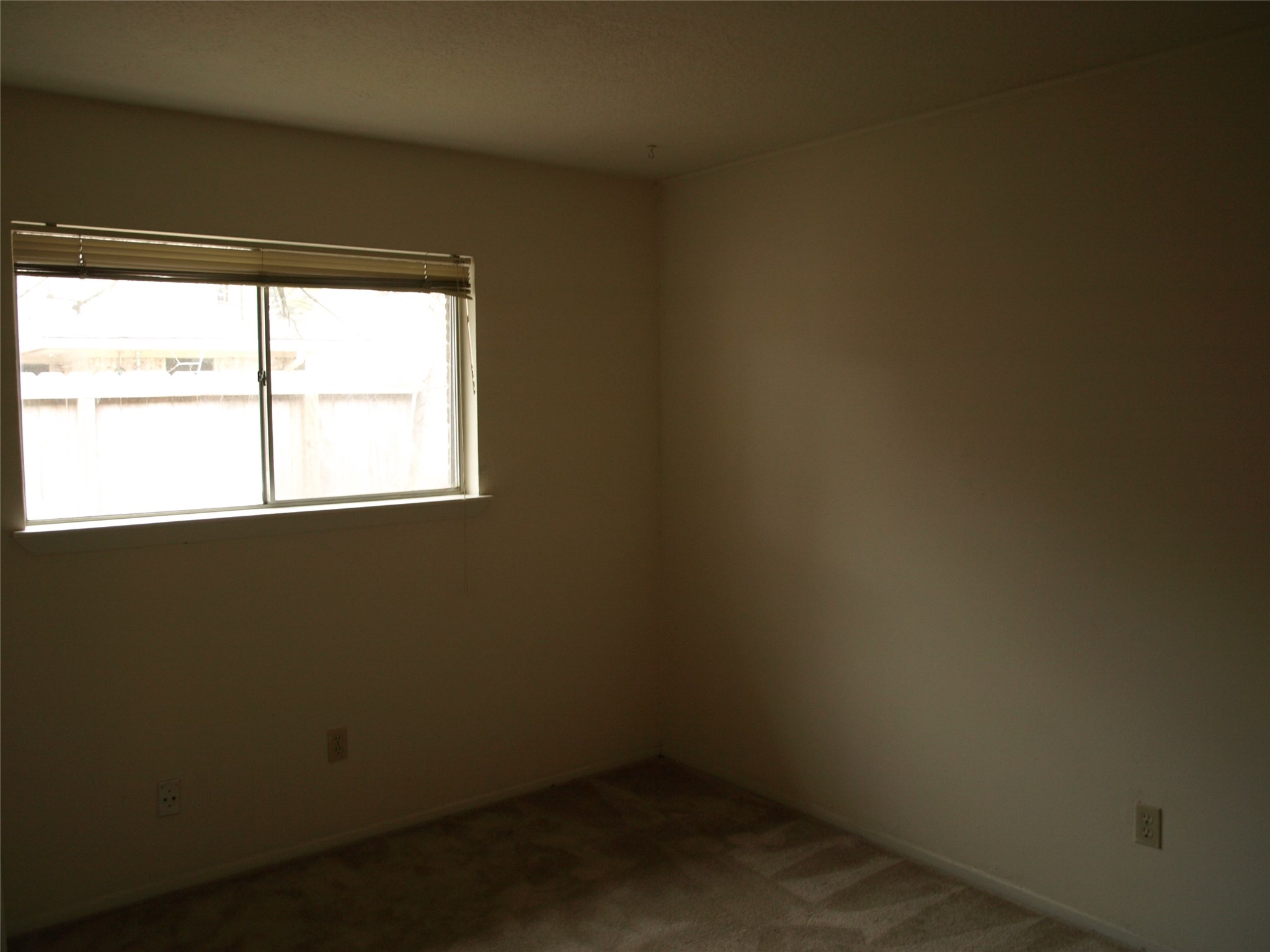 10806 Lynbrook Drive B Property Photo 12