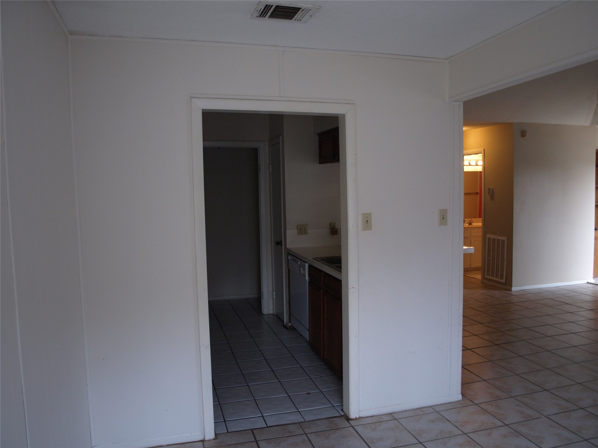 10806 Lynbrook Drive B Property Photo 16