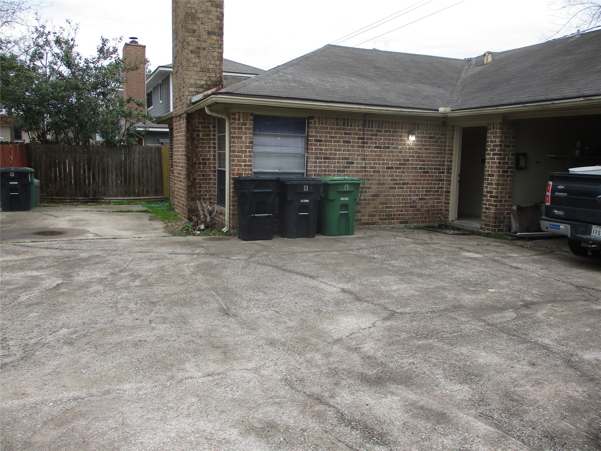 10806 Lynbrook Drive B Property Photo 39